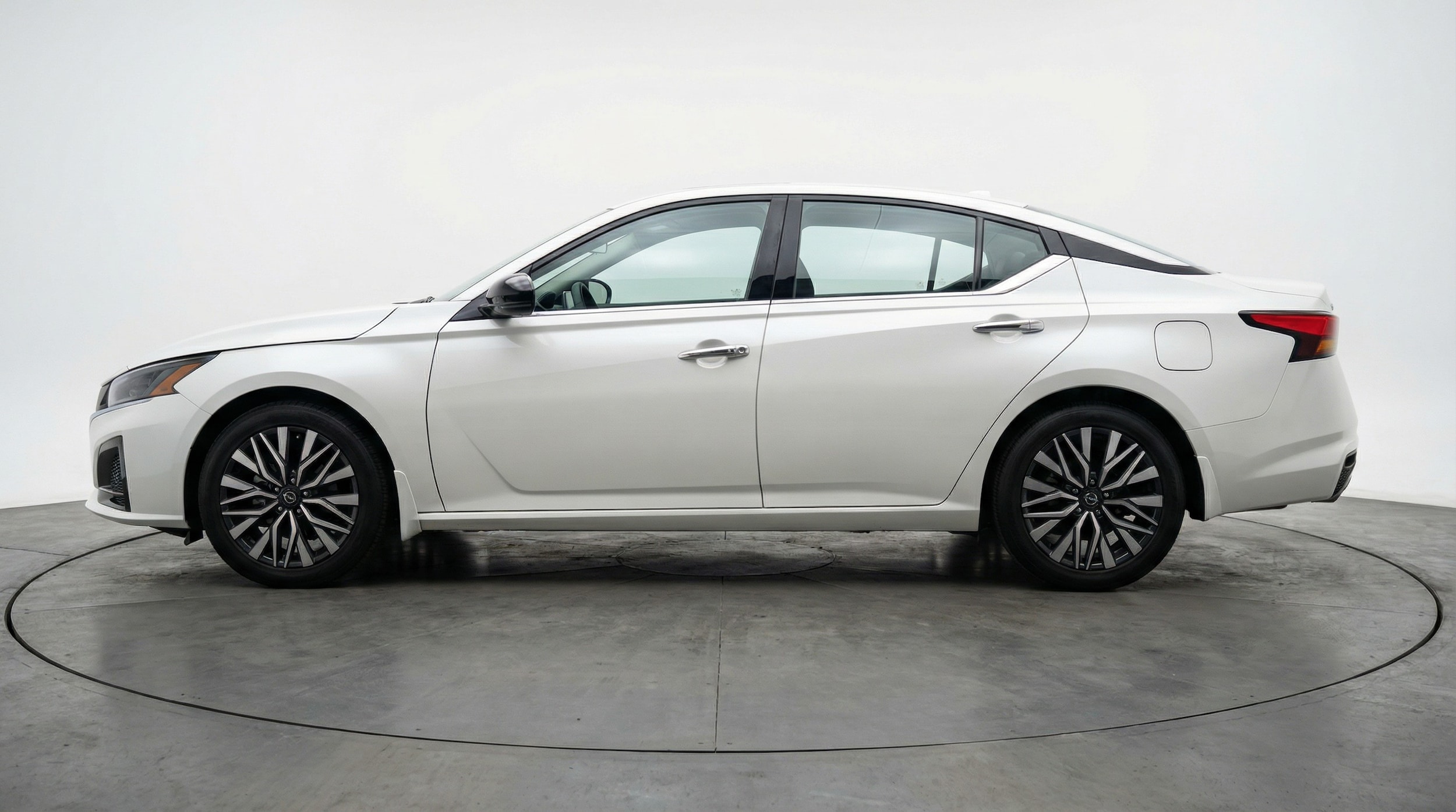 Thumbnail: 2025 Nissan Altima - 4