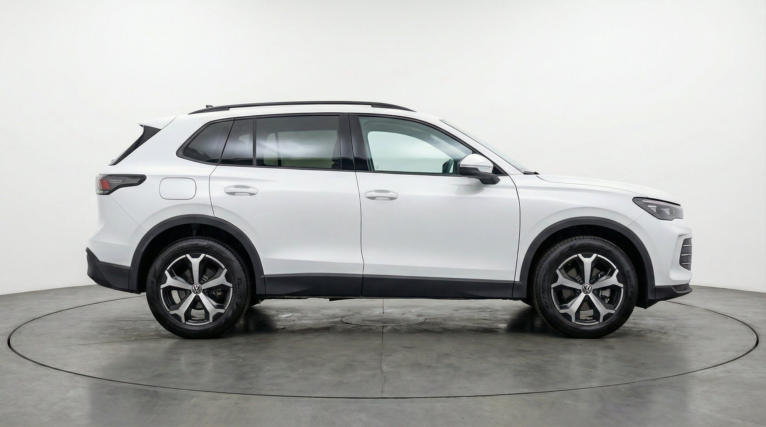 Thumbnail: 2026 Volkswagen Tiguan - 11