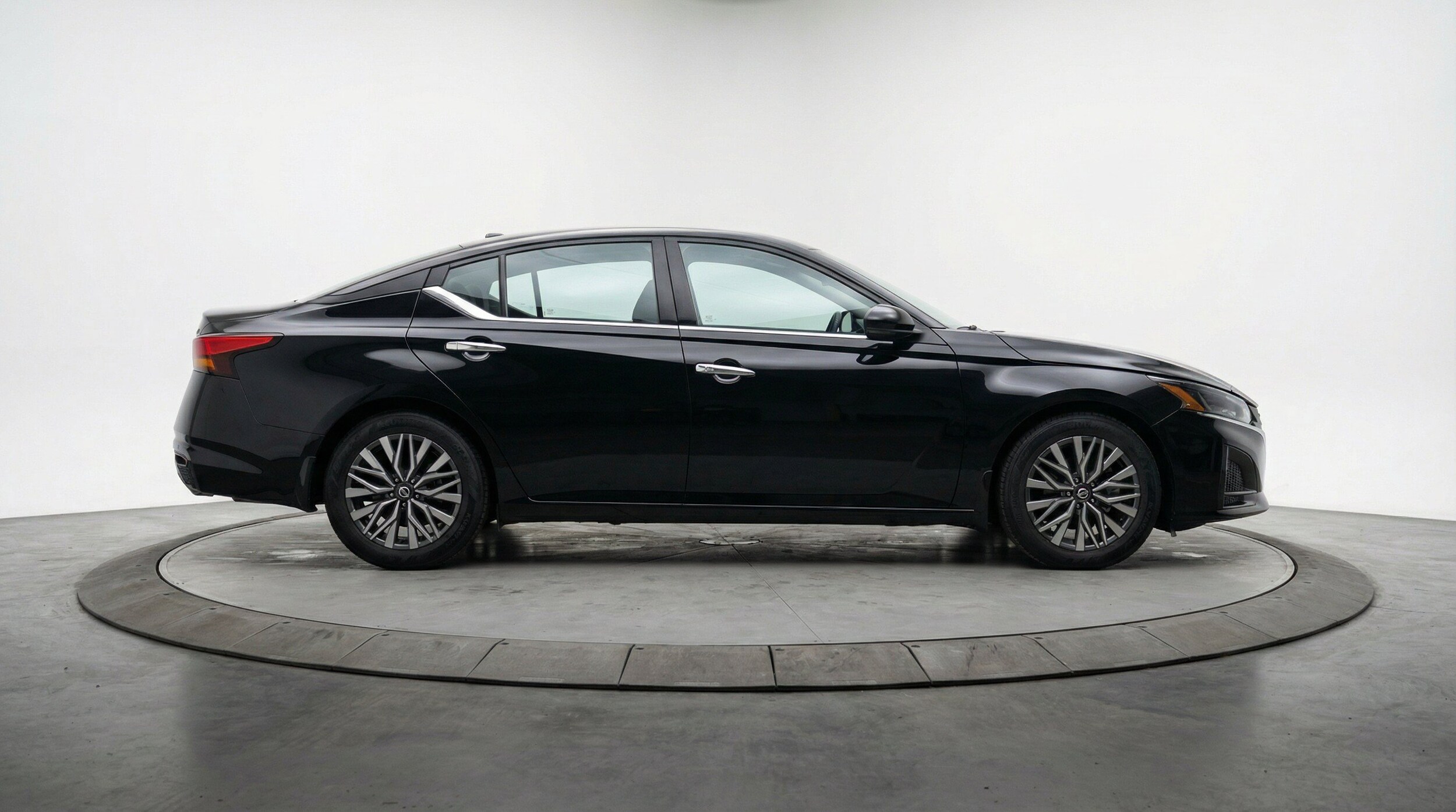Thumbnail: 2025 Nissan Altima - 11