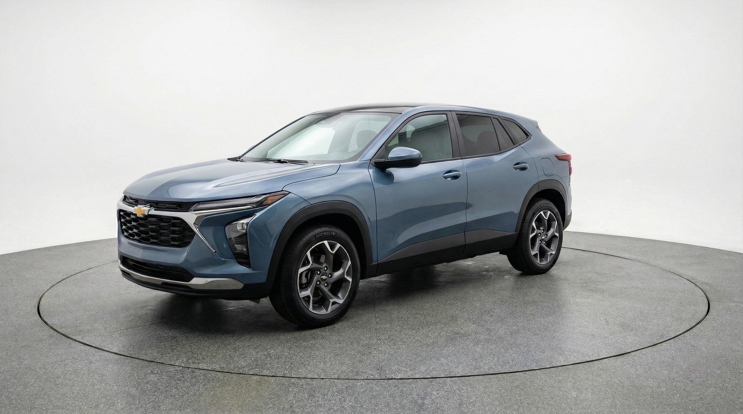 Thumbnail: 2025 Chevrolet Trax - 3