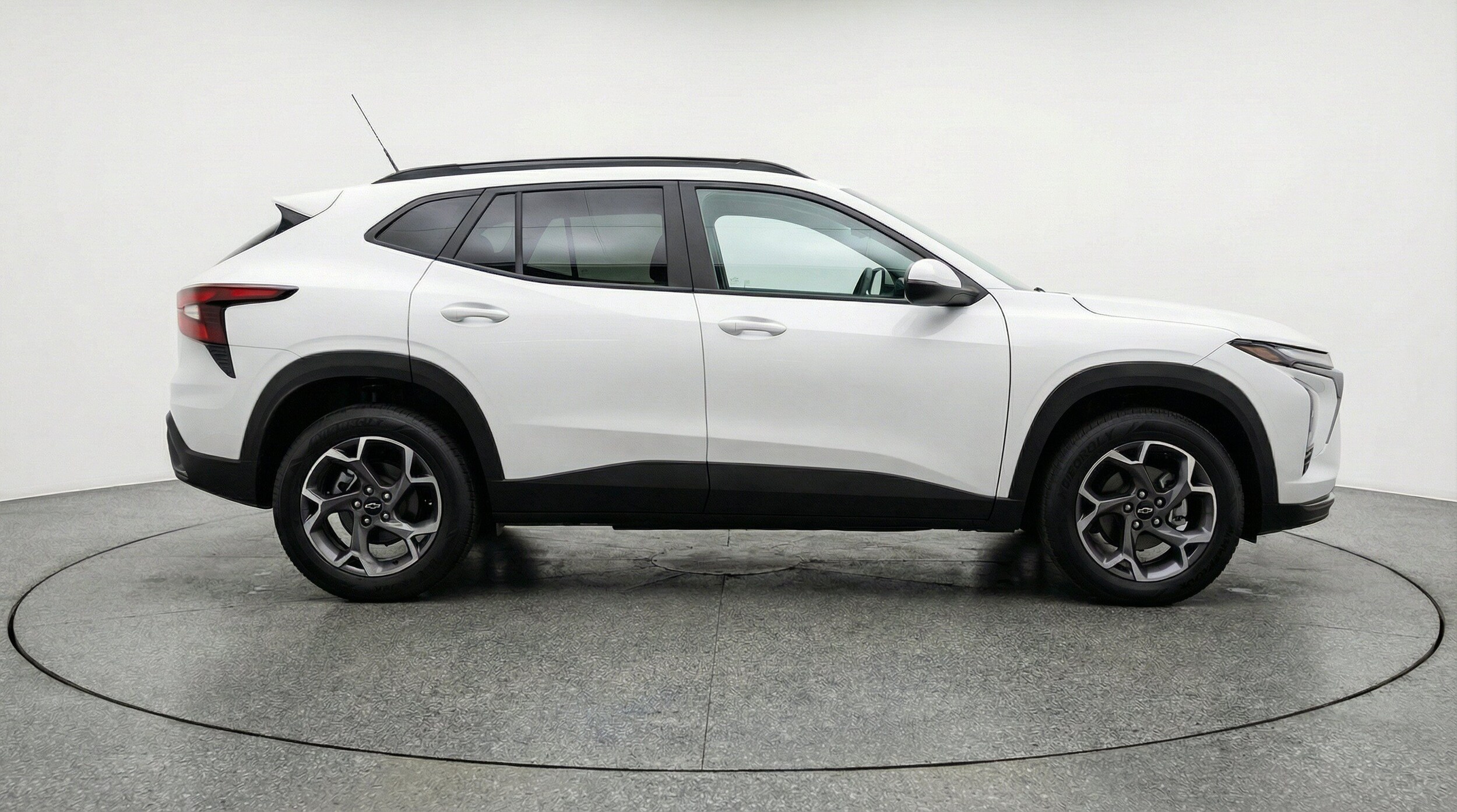 Thumbnail: 2025 Chevrolet Trax - 11