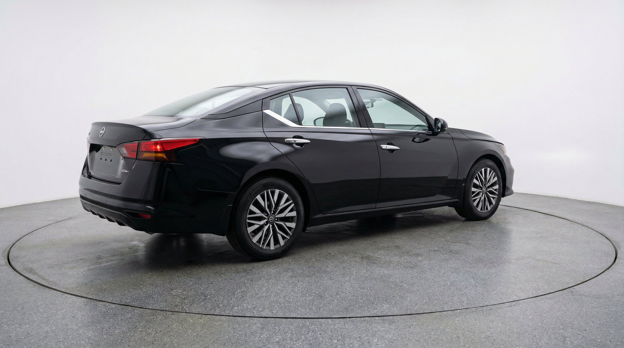 Thumbnail: 2025 Nissan Altima - 9