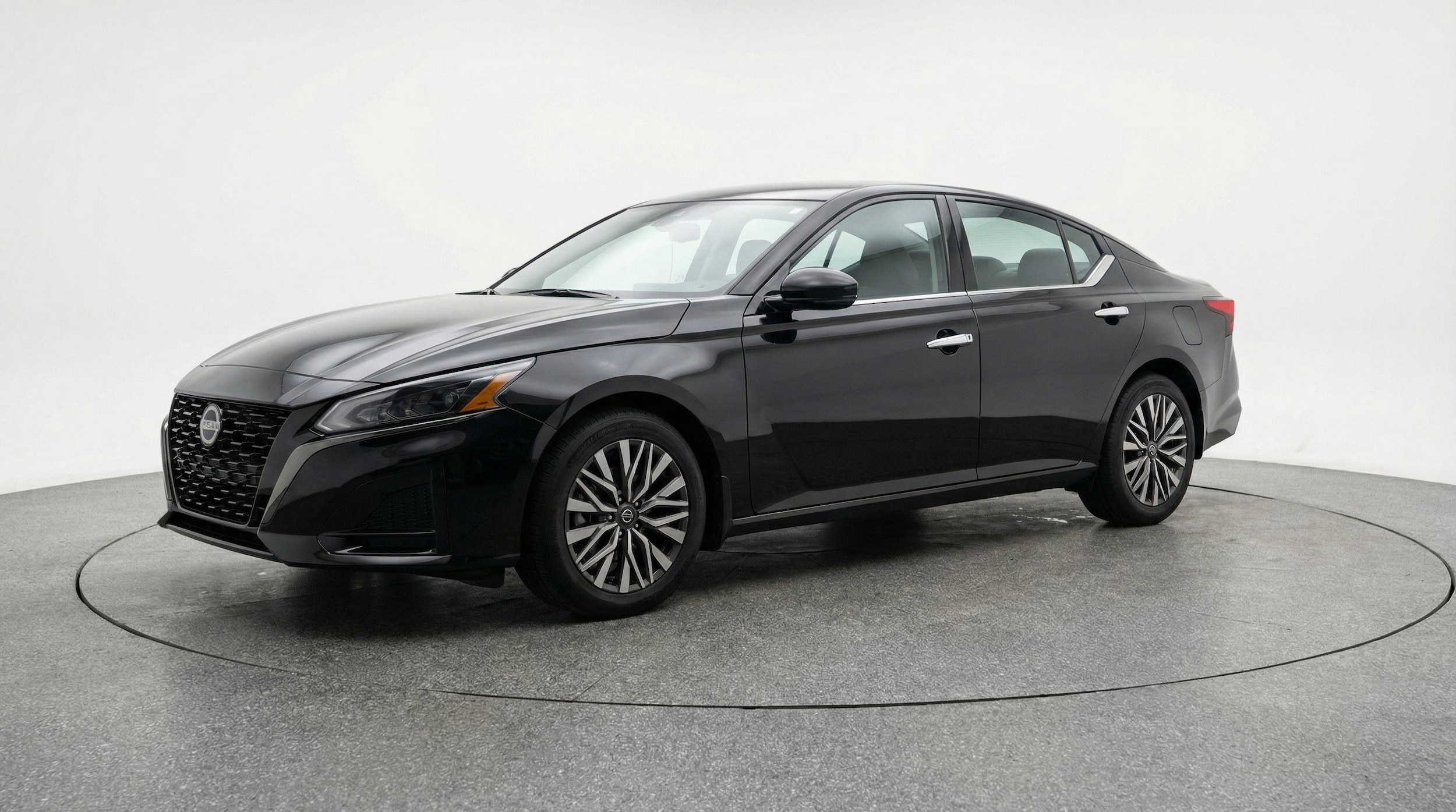 Thumbnail: 2025 Nissan Altima - 3