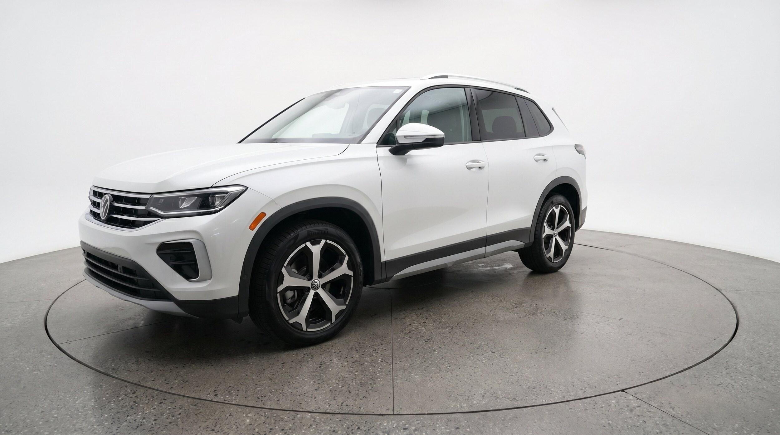 Thumbnail: 2026 Volkswagen Tiguan - 3