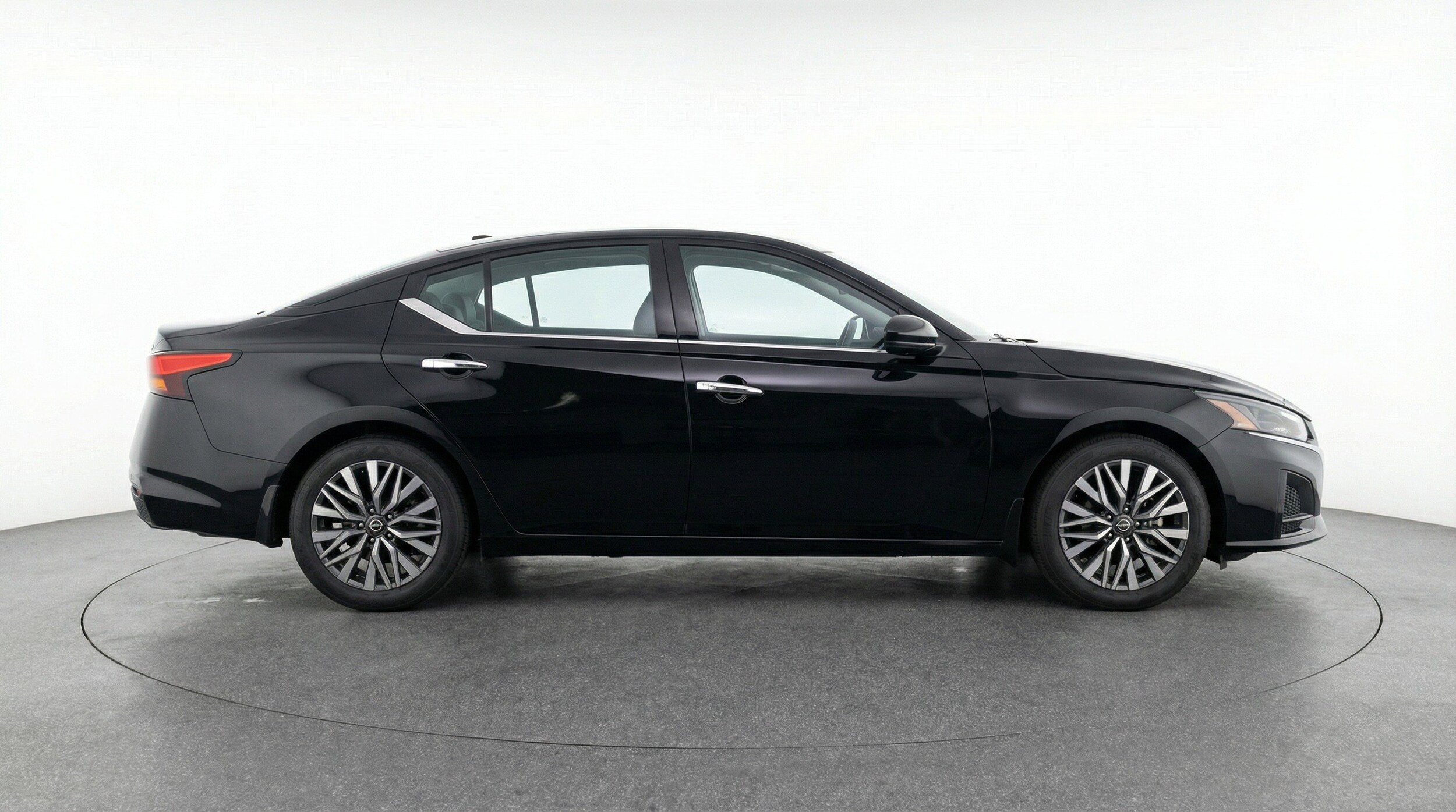 Thumbnail: 2025 Nissan Altima - 11