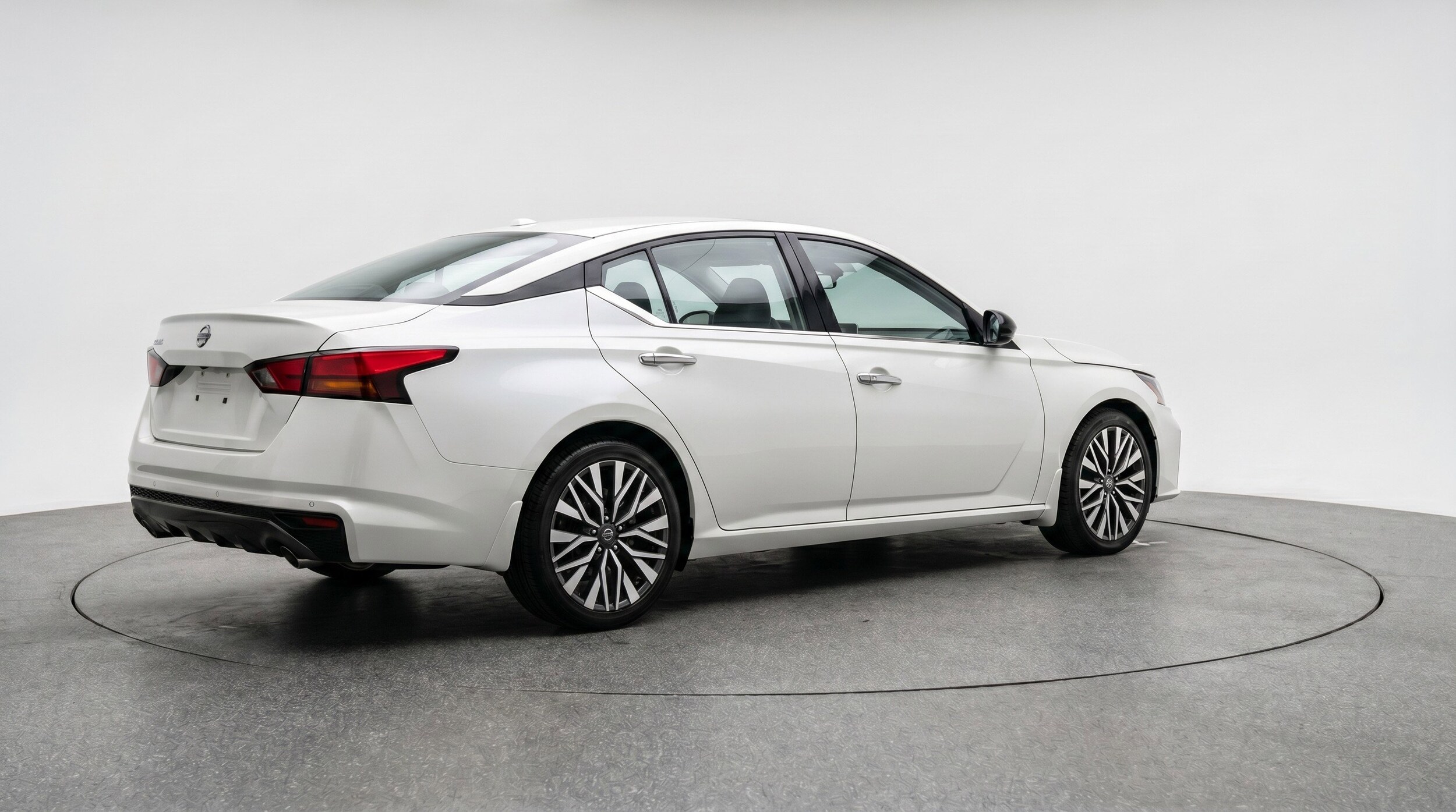 Thumbnail: 2025 Nissan Altima - 9