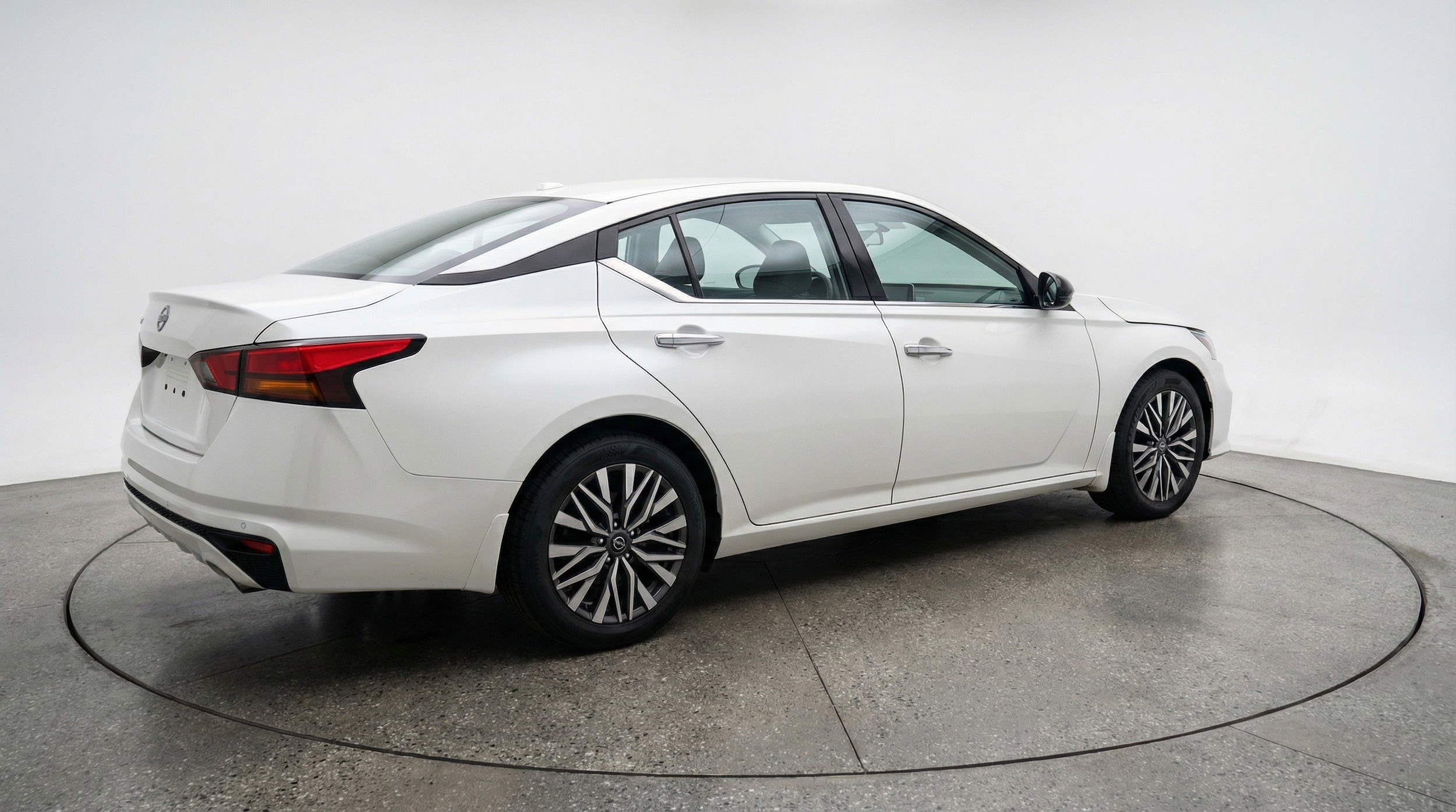 Thumbnail: 2025 Nissan Altima - 9