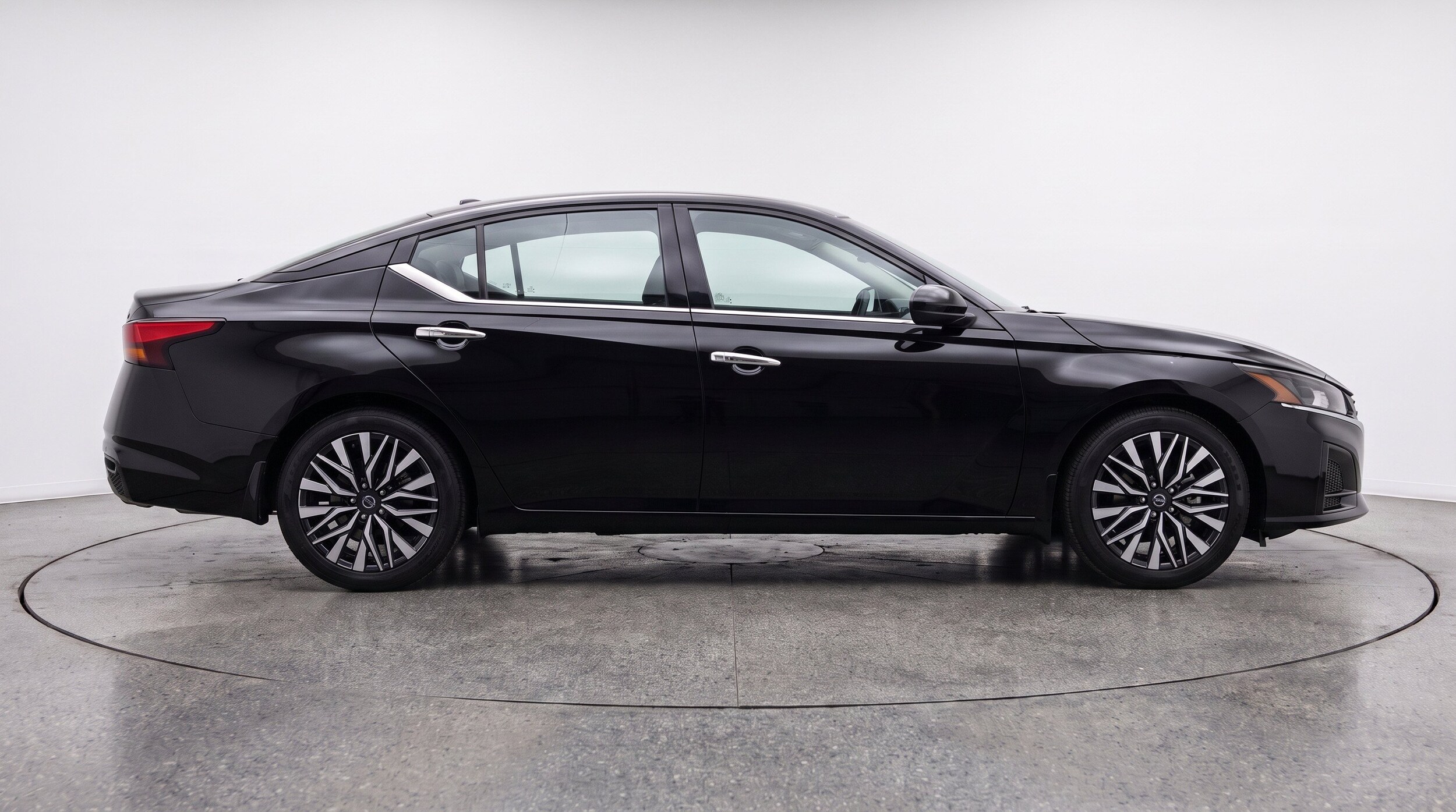 Thumbnail: 2025 Nissan Altima - 11