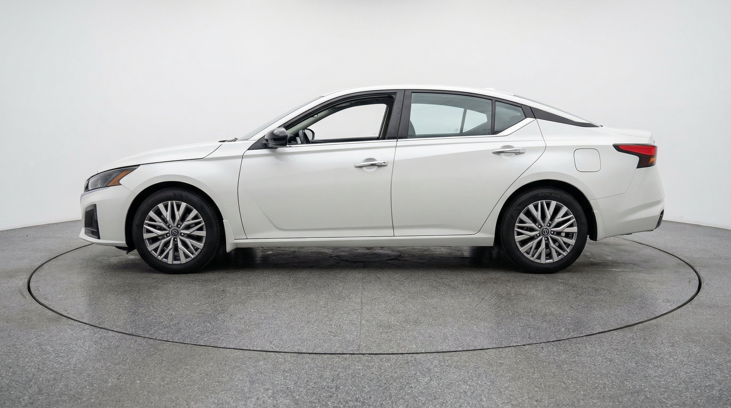Thumbnail: 2025 Nissan Altima - 5