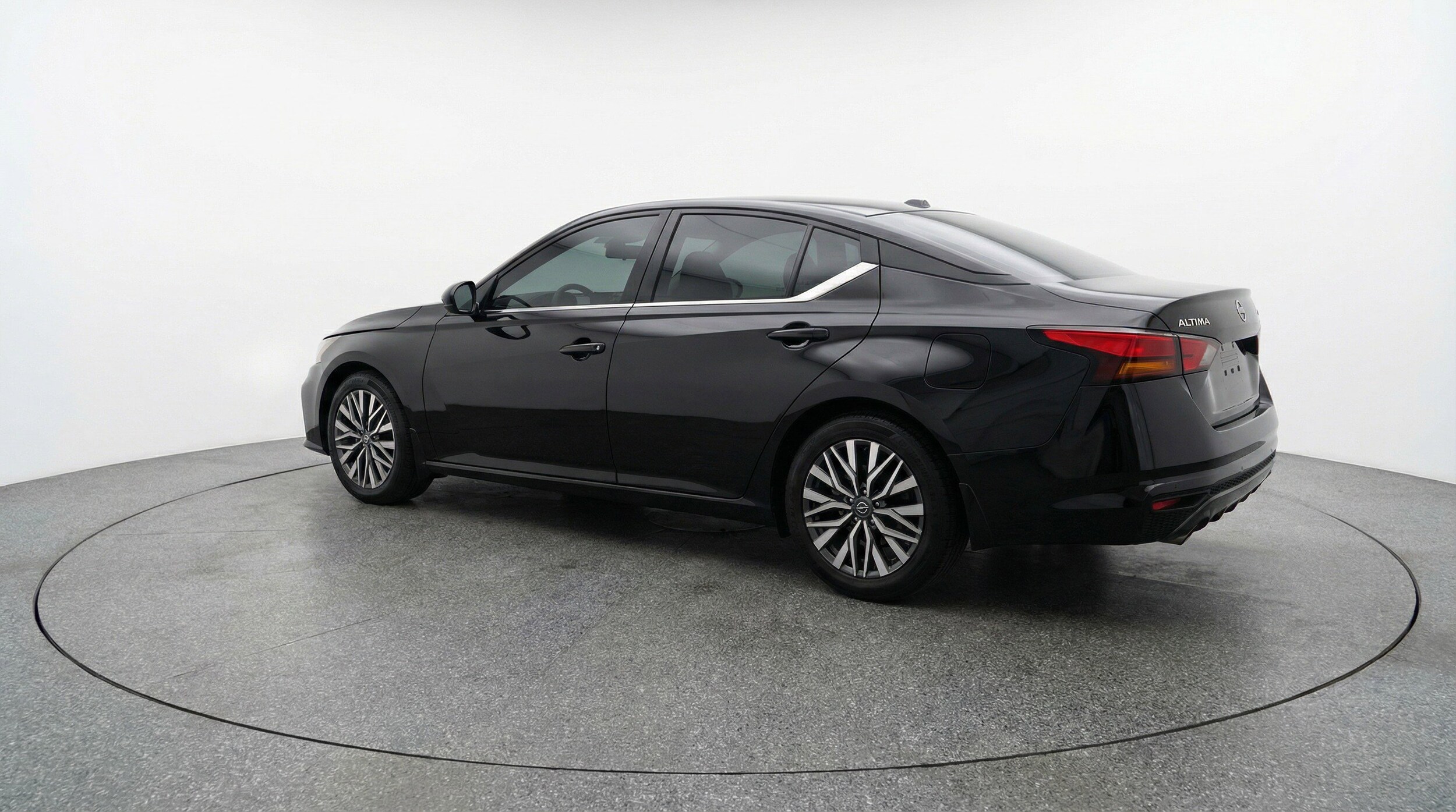 Thumbnail: 2025 Nissan Altima - 6