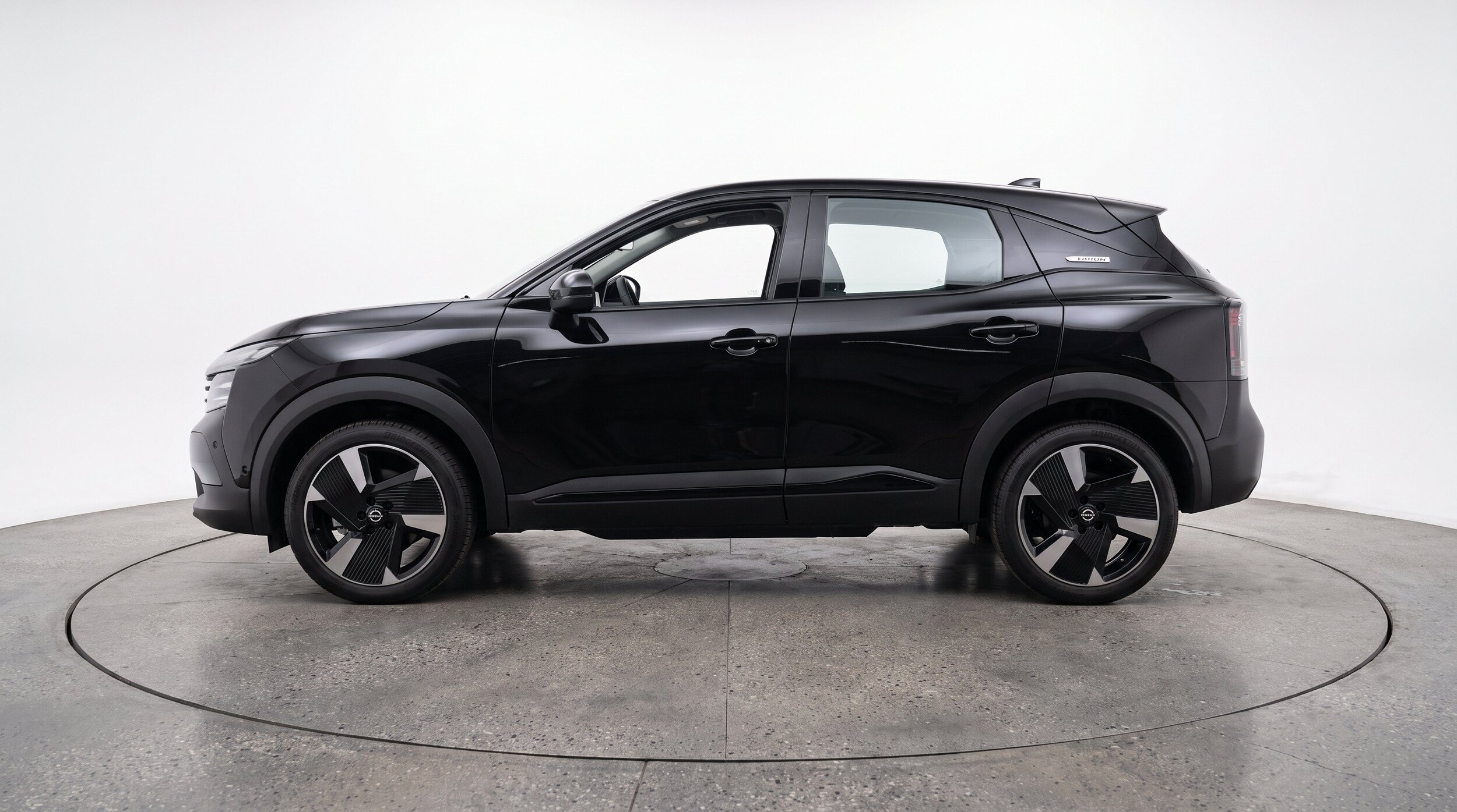 Thumbnail: 2026 Nissan Kicks - 5
