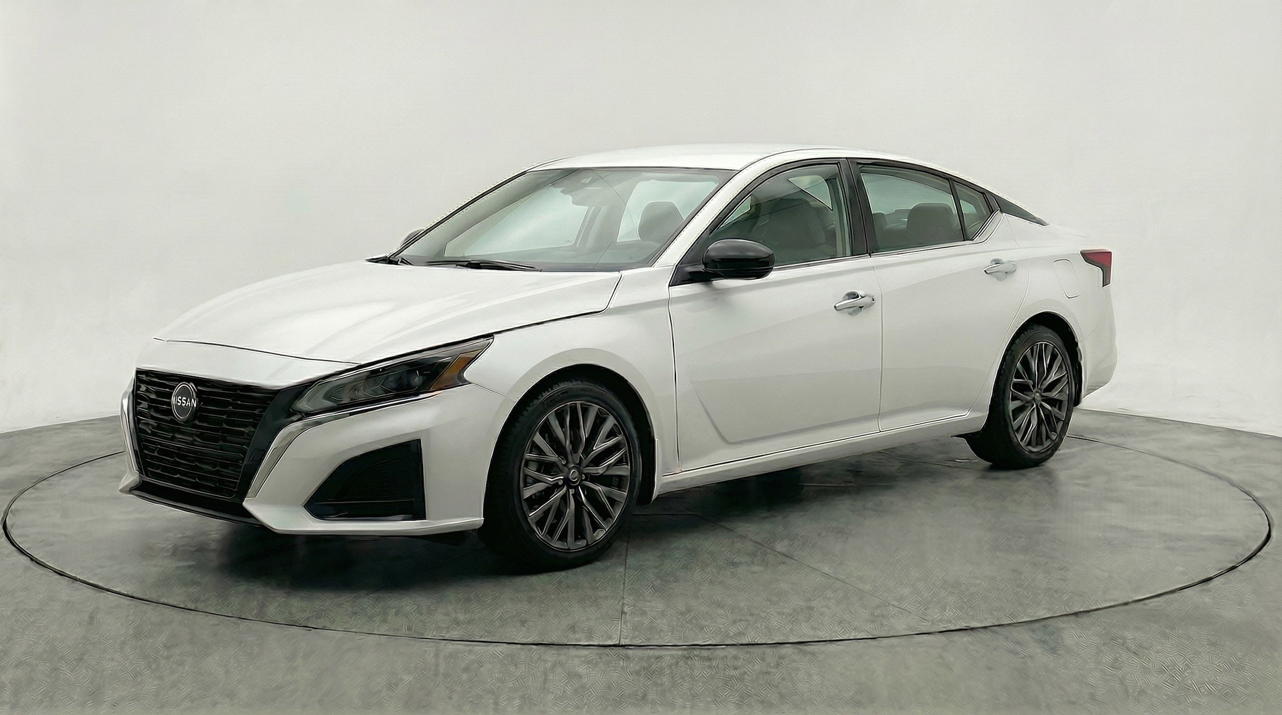 Thumbnail: 2025 Nissan Altima - 3