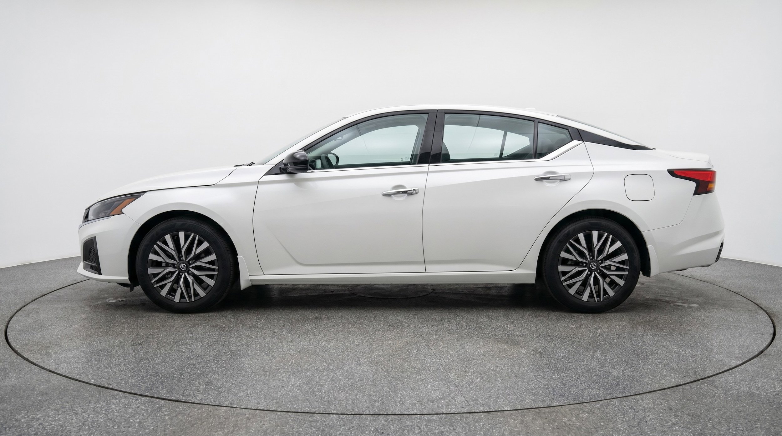 Thumbnail: 2025 Nissan Altima - 4