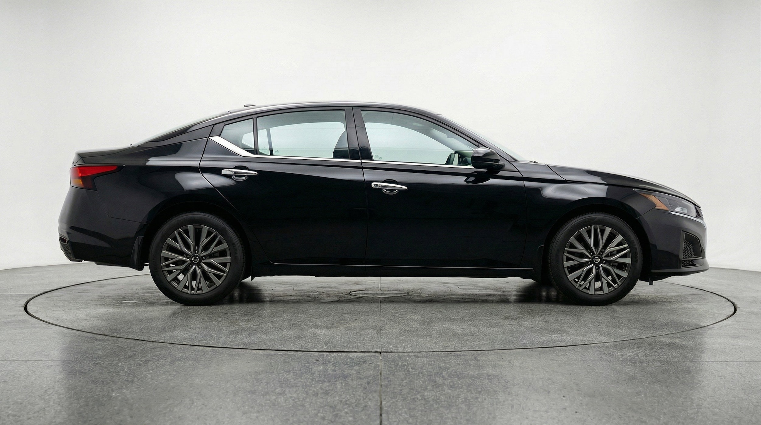 Thumbnail: 2025 Nissan Altima - 11