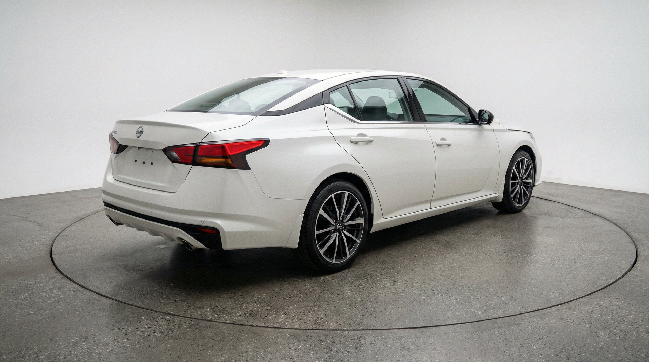 Thumbnail: 2025 Nissan Altima - 9