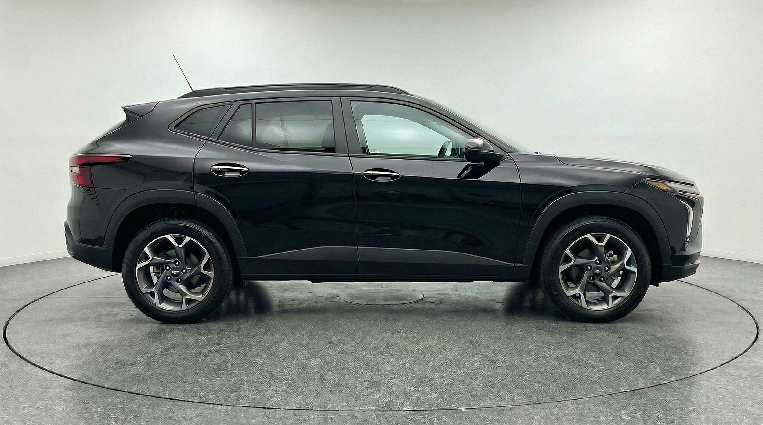 Thumbnail: 2025 Chevrolet Trax - 11