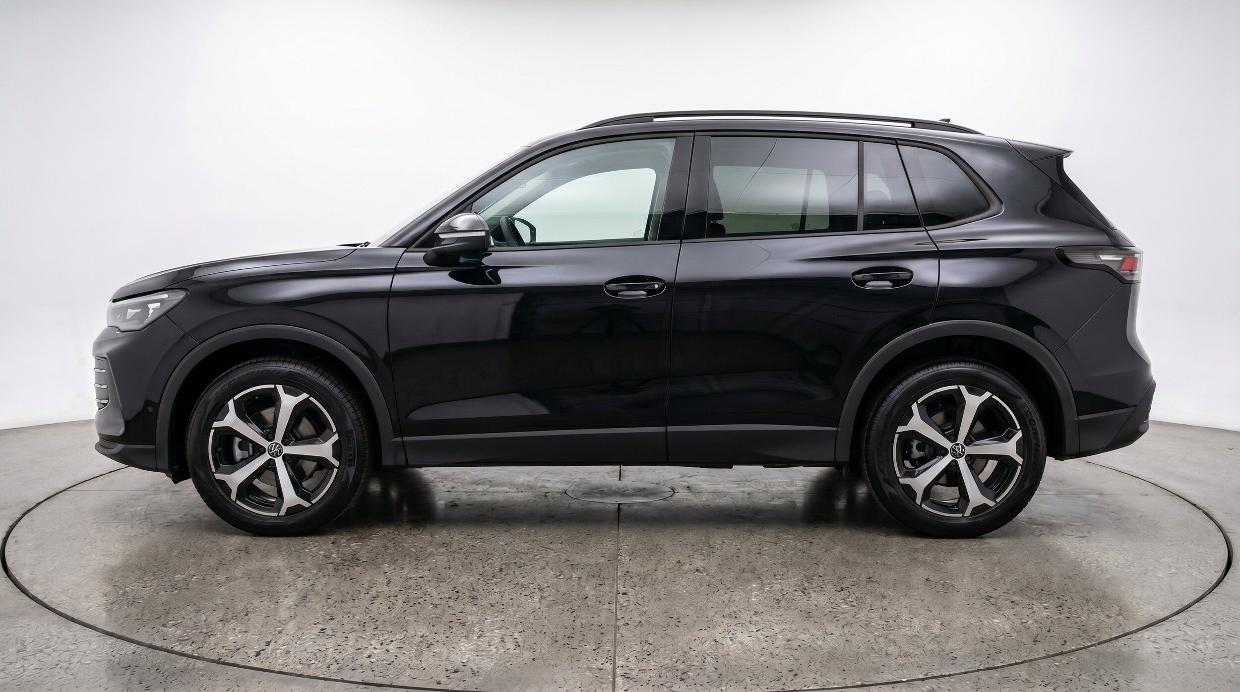 Thumbnail: 2026 Volkswagen Tiguan - 5