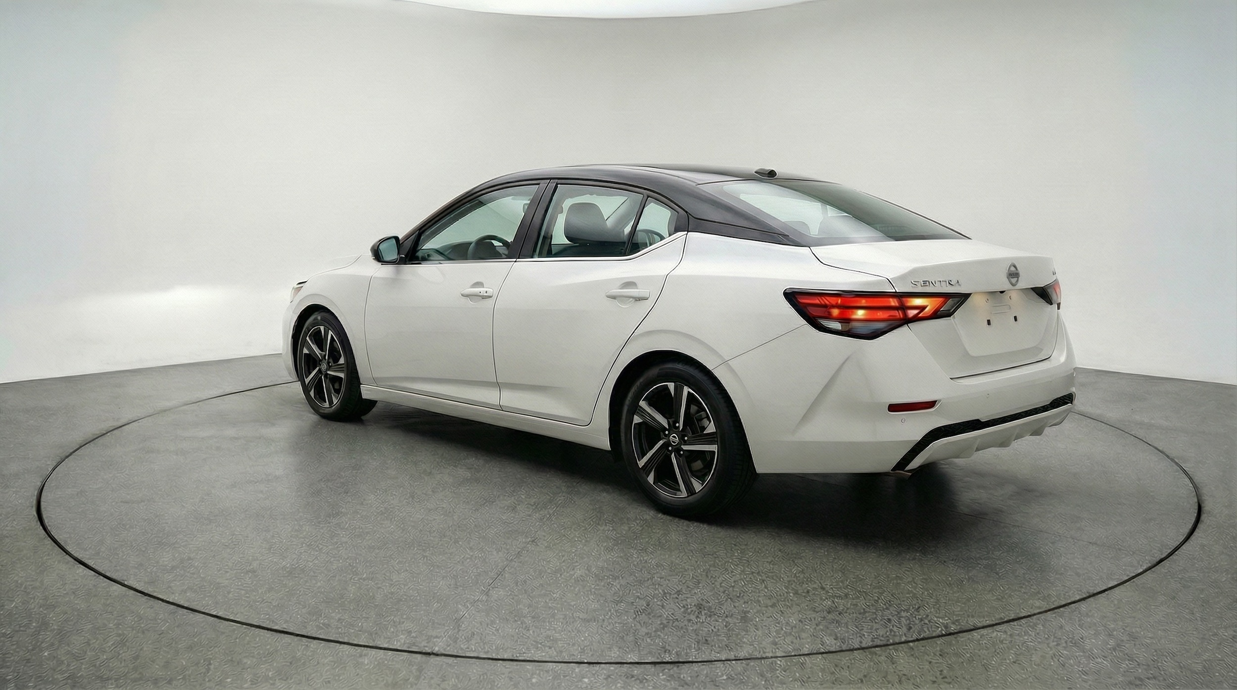 Thumbnail: 2025 Nissan Sentra - 5