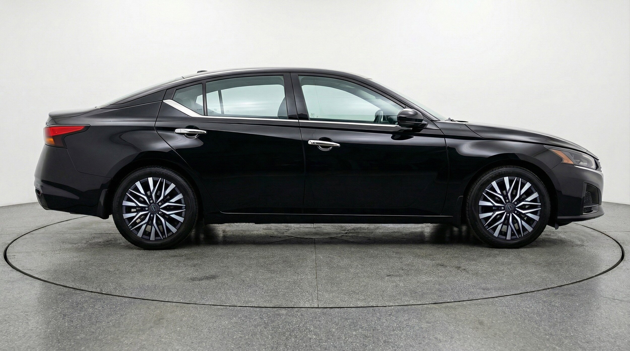 Thumbnail: 2025 Nissan Altima - 11