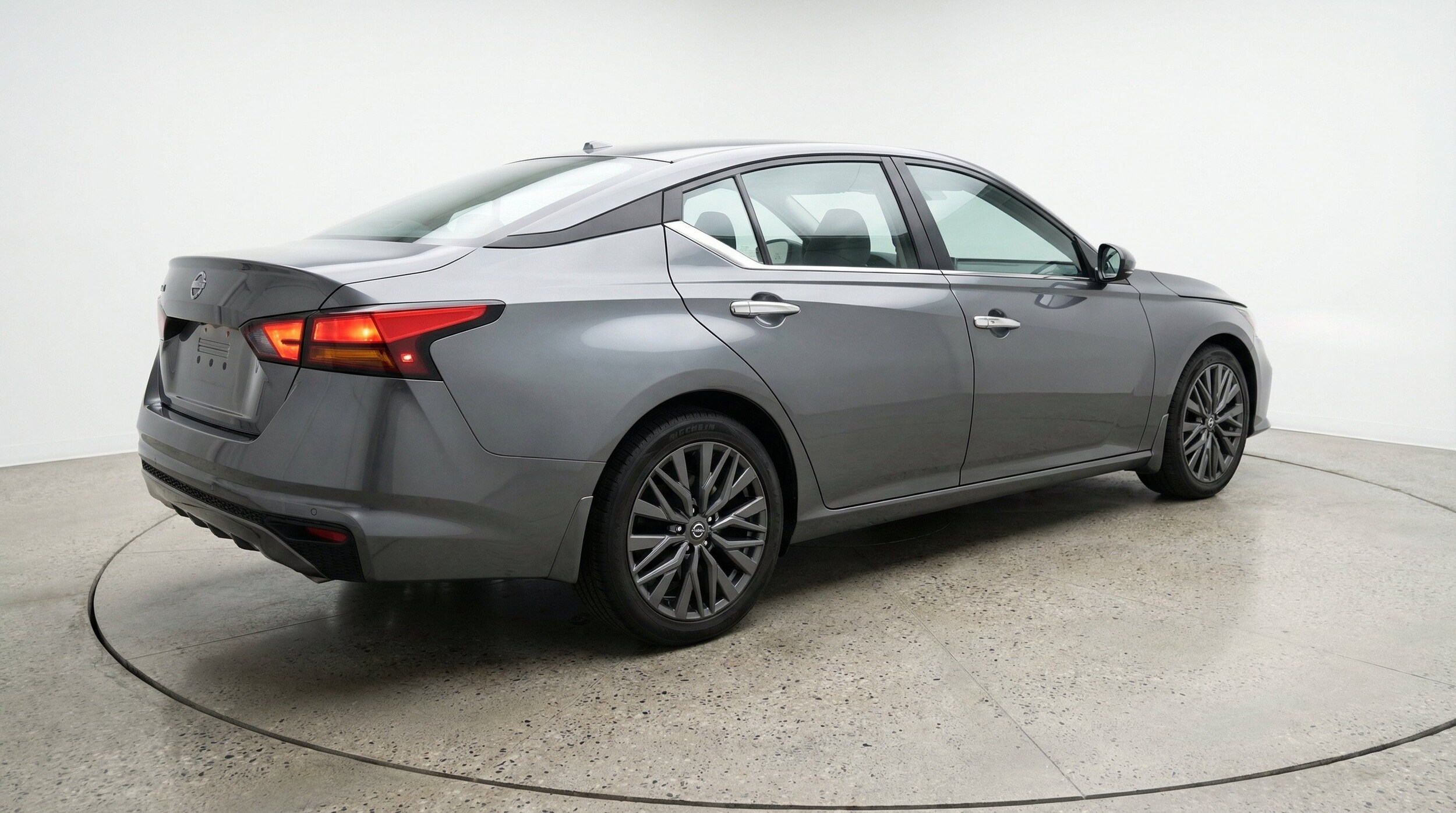 Thumbnail: 2025 Nissan Altima - 9