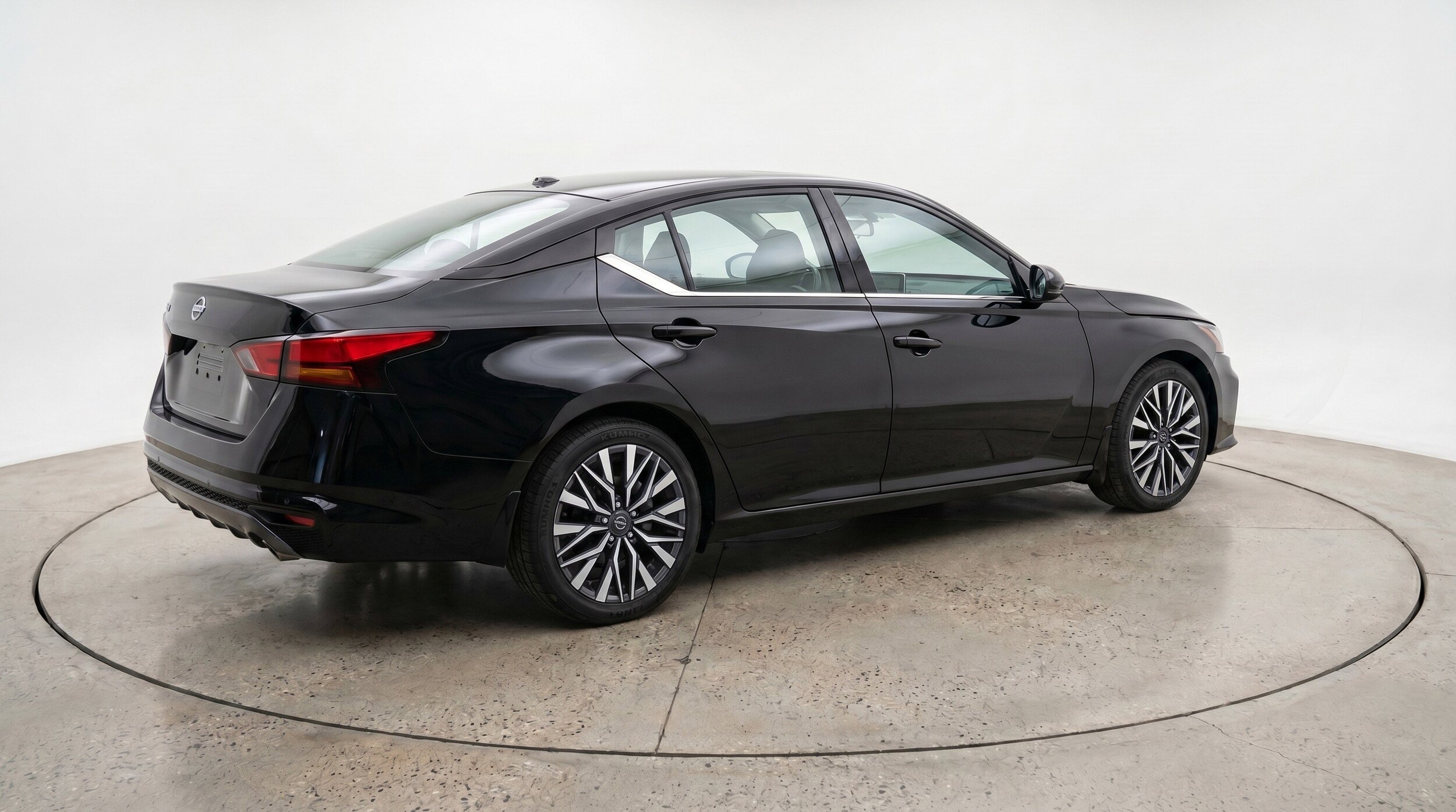 Thumbnail: 2025 Nissan Altima - 9