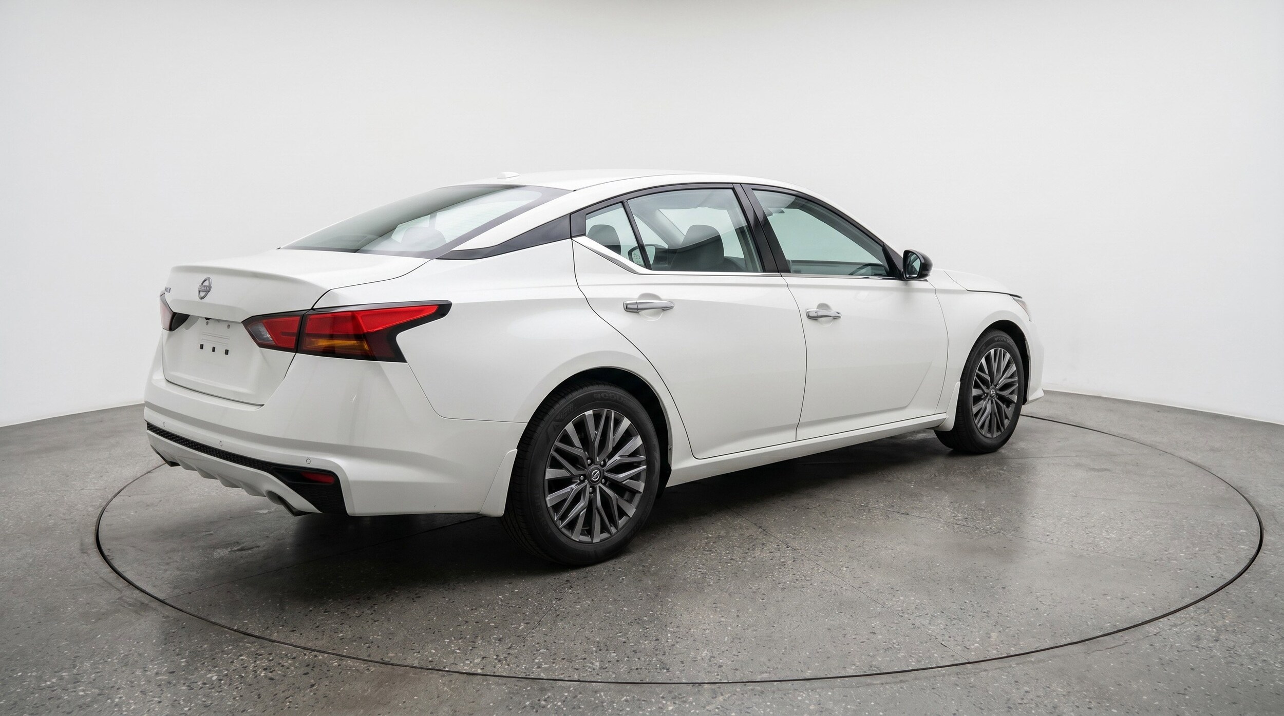 Thumbnail: 2025 Nissan Altima - 9