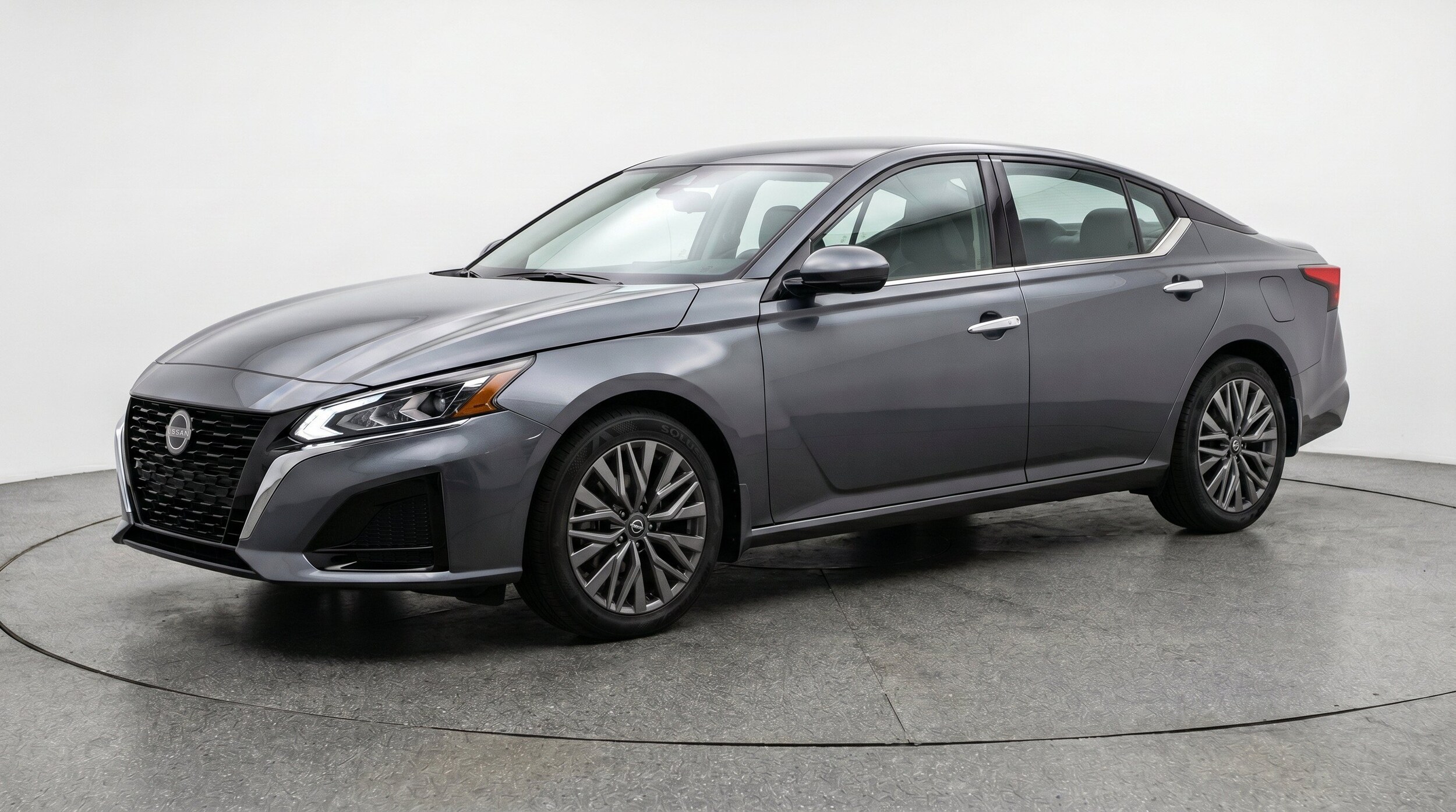 Thumbnail: 2025 Nissan Altima - 3