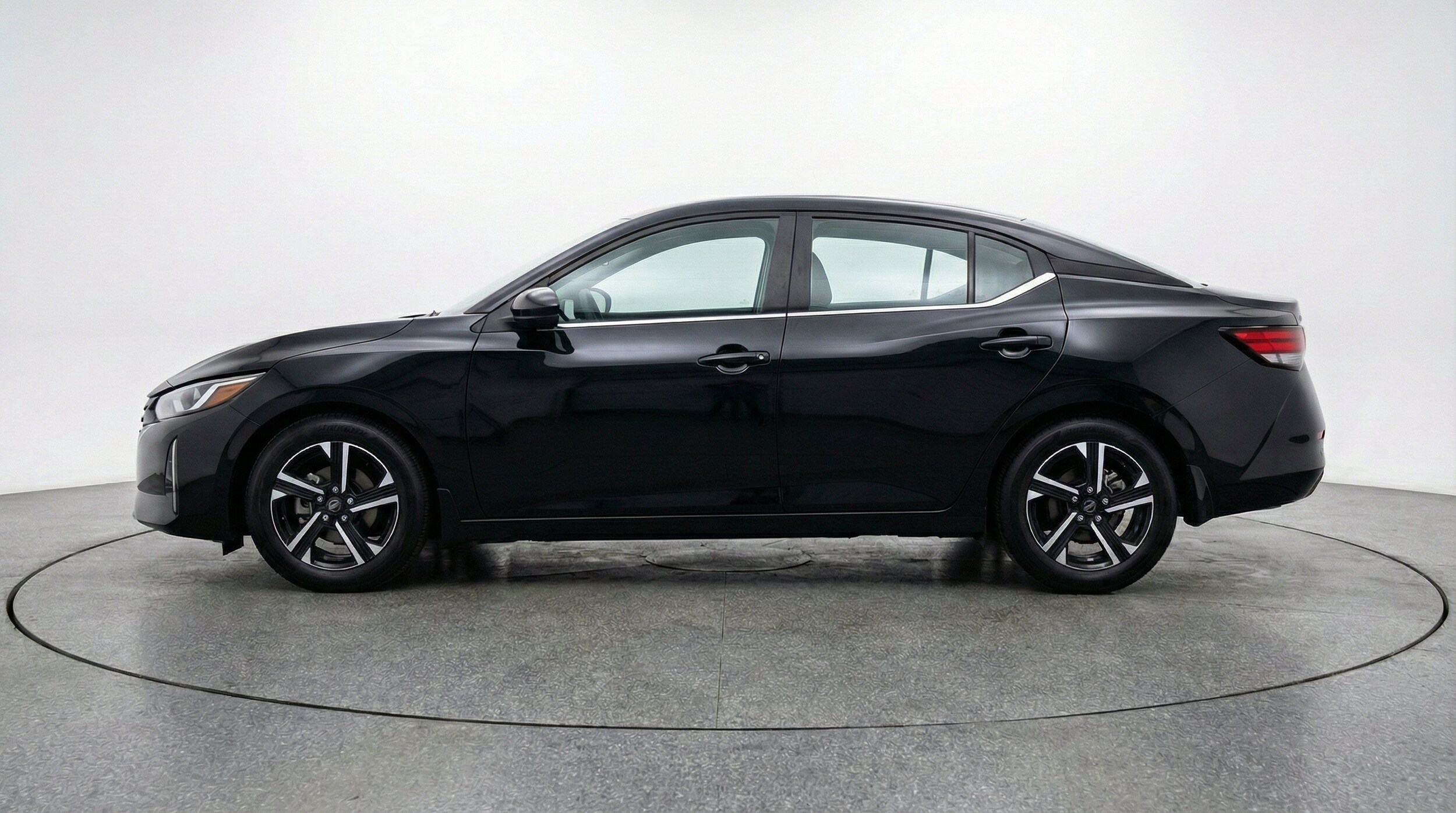 Thumbnail: 2025 Nissan Sentra - 5