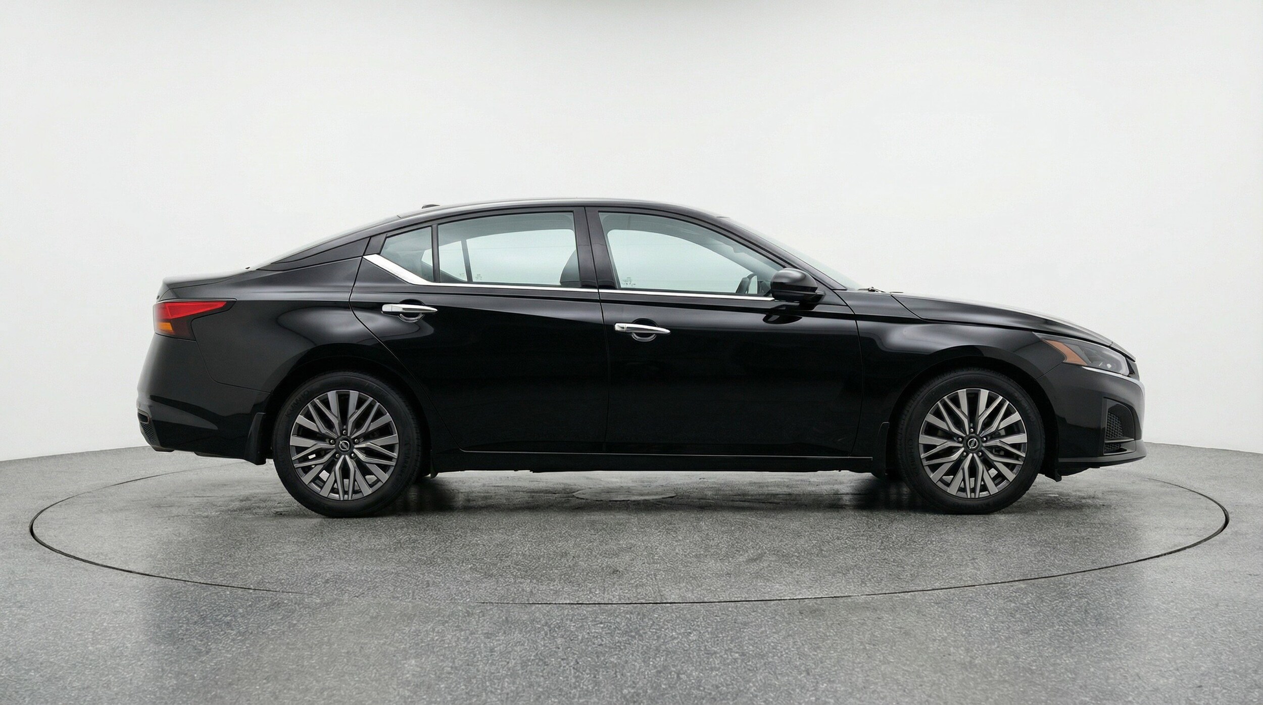 Thumbnail: 2025 Nissan Altima - 11