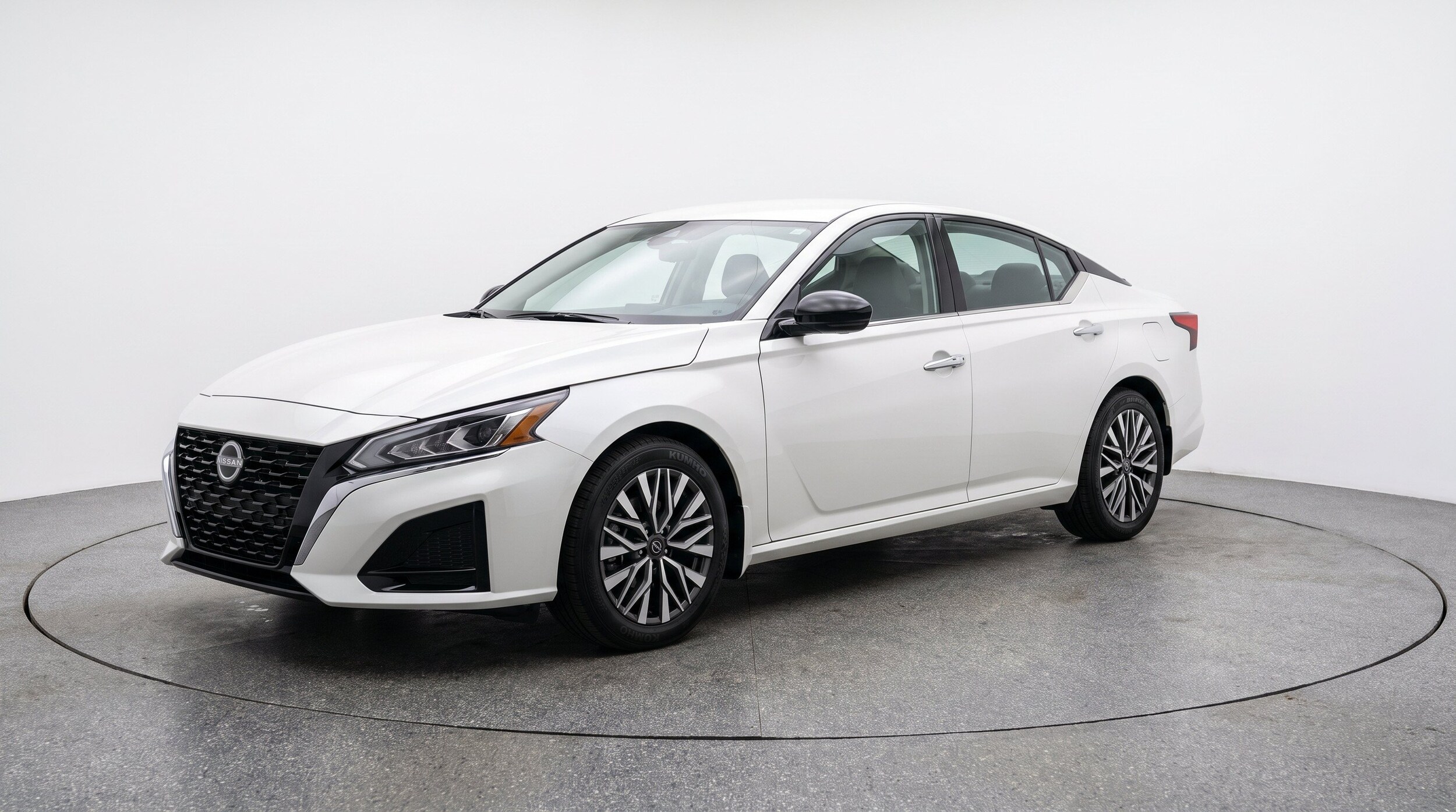 Thumbnail: 2025 Nissan Altima - 3