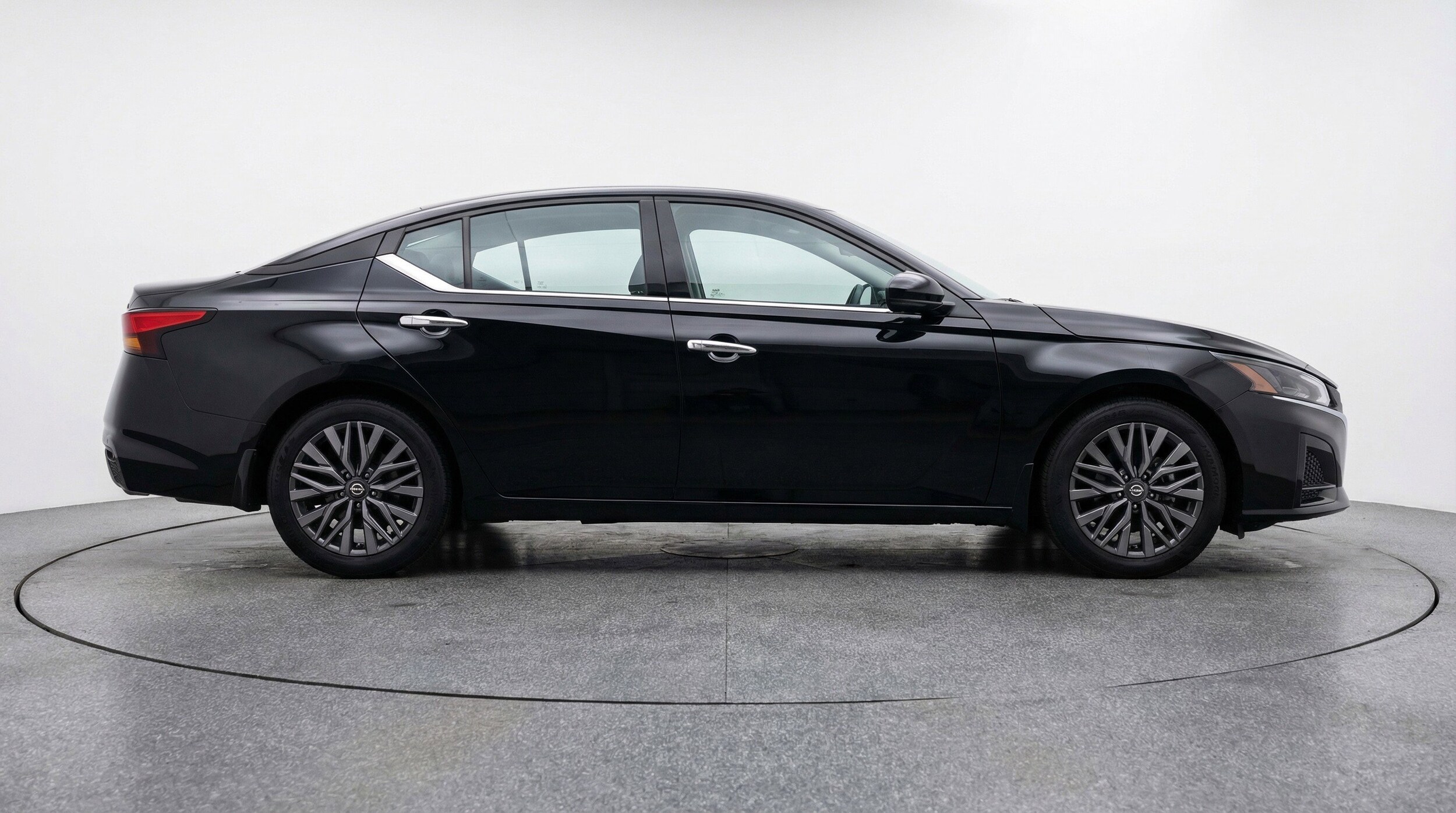 Thumbnail: 2025 Nissan Altima - 11