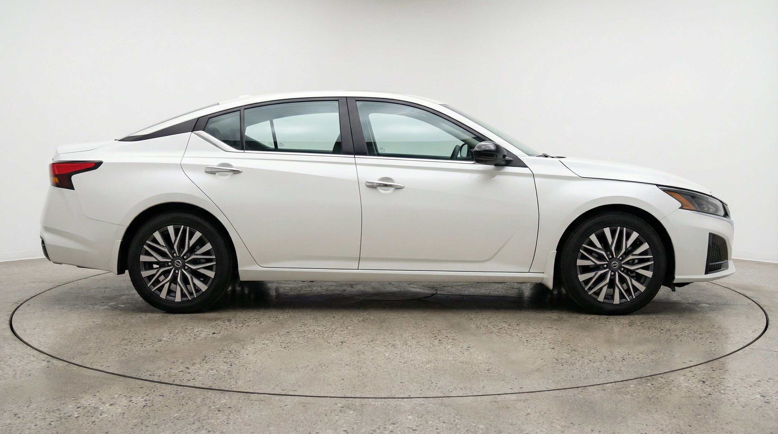 Thumbnail: 2025 Nissan Altima - 10