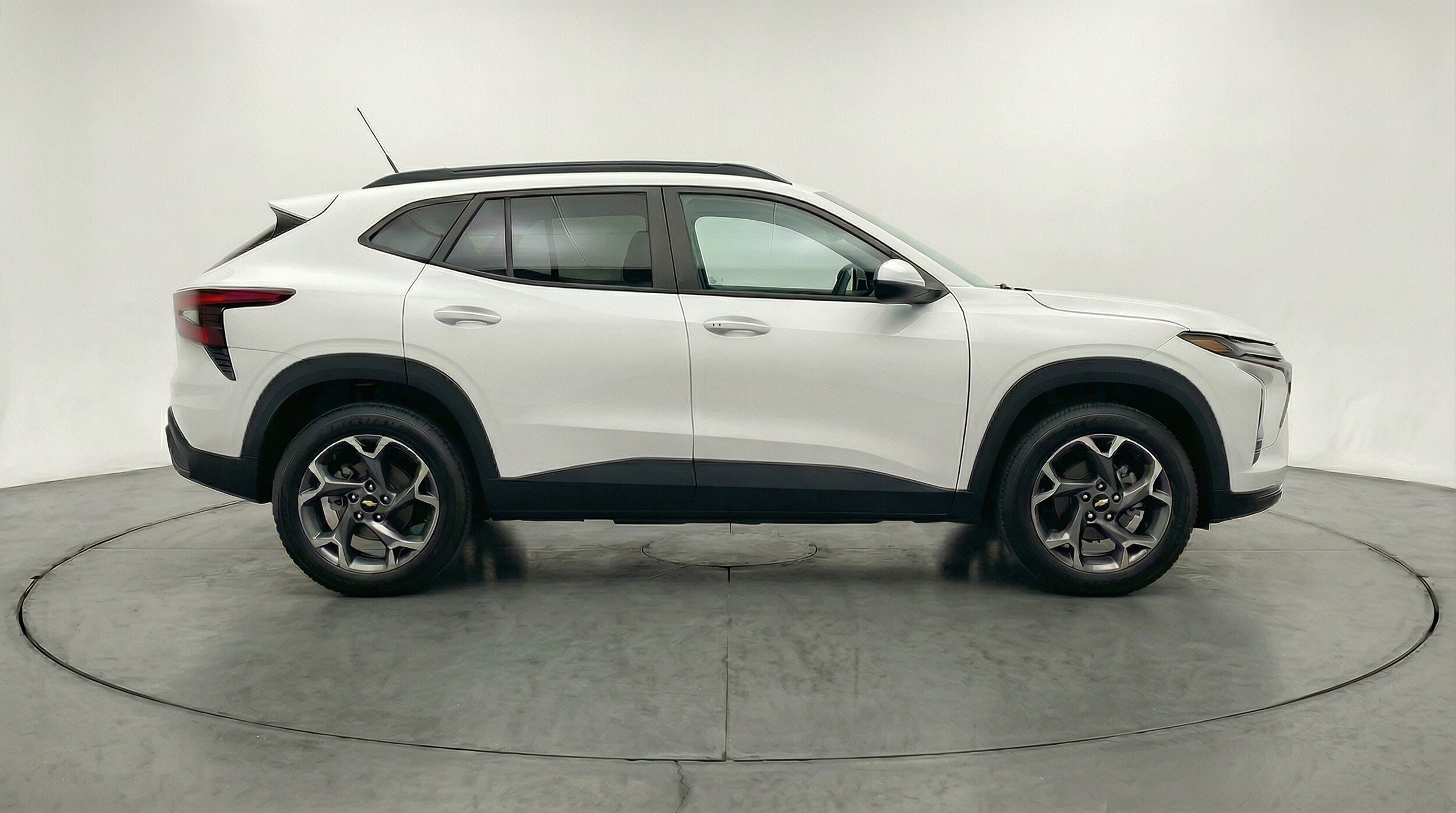 Thumbnail: 2025 Chevrolet Trax - 10