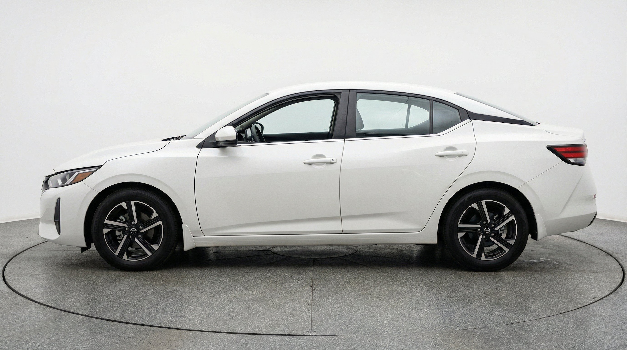 Thumbnail: 2025 Nissan Sentra - 5