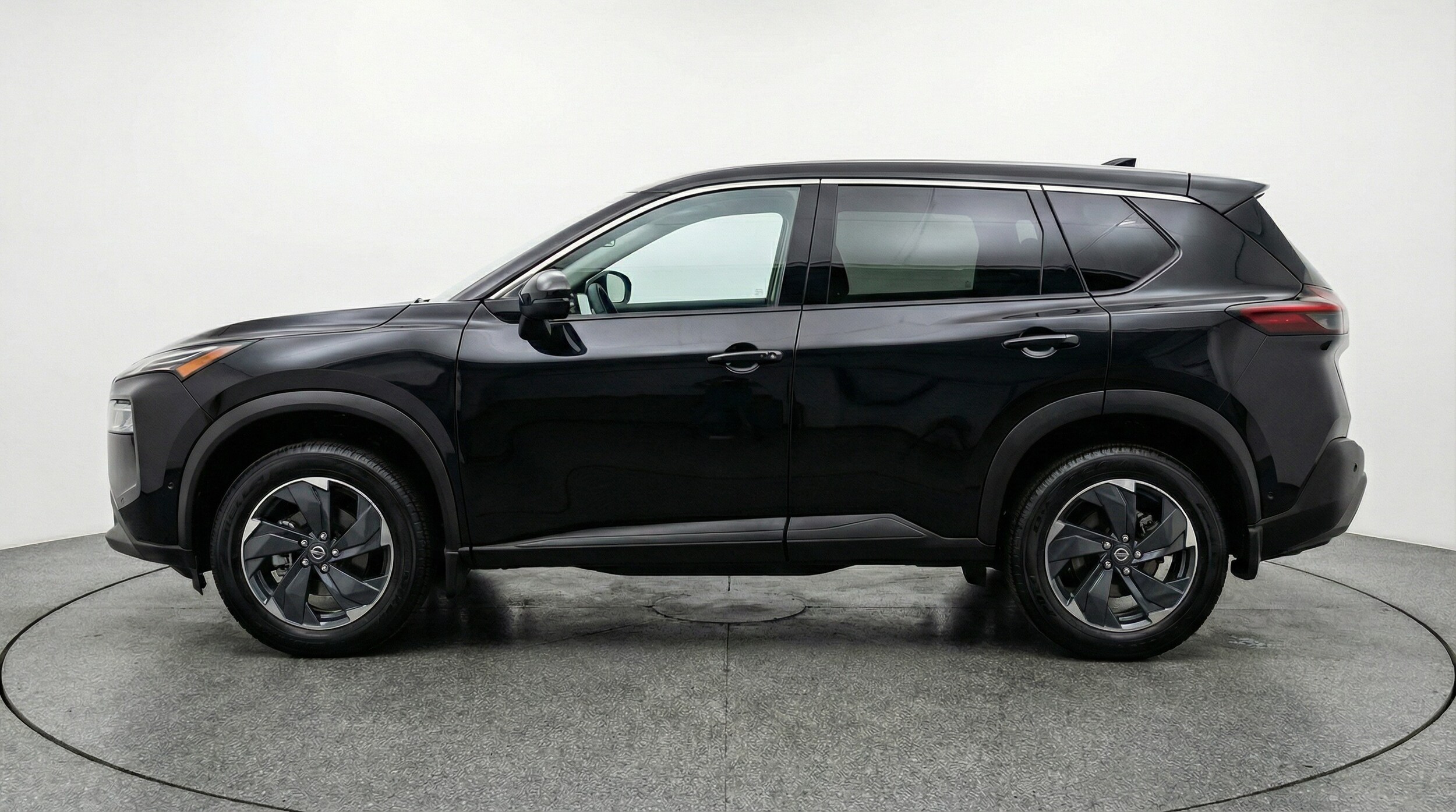 Thumbnail: 2025 Nissan Rogue - 4