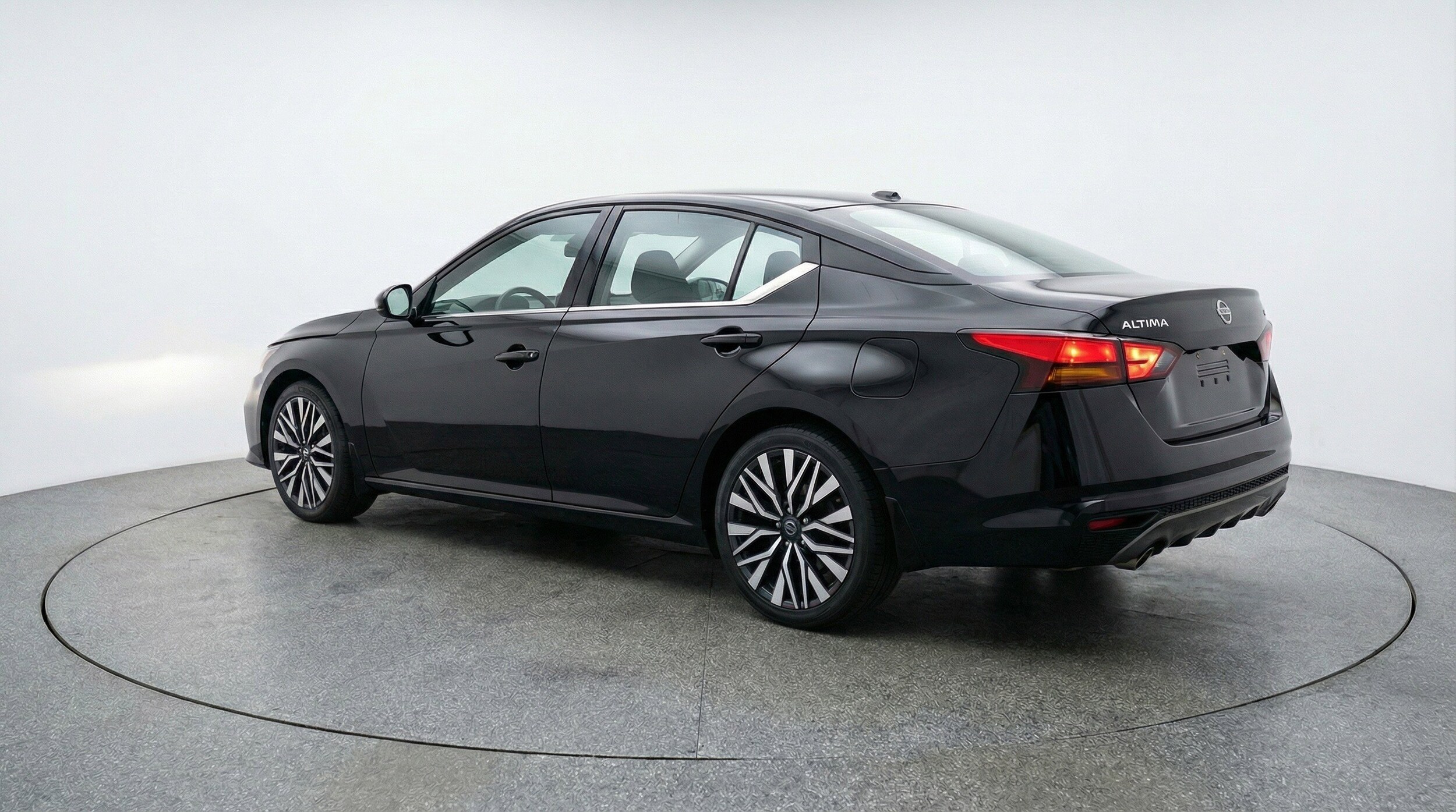 Thumbnail: 2025 Nissan Altima - 6