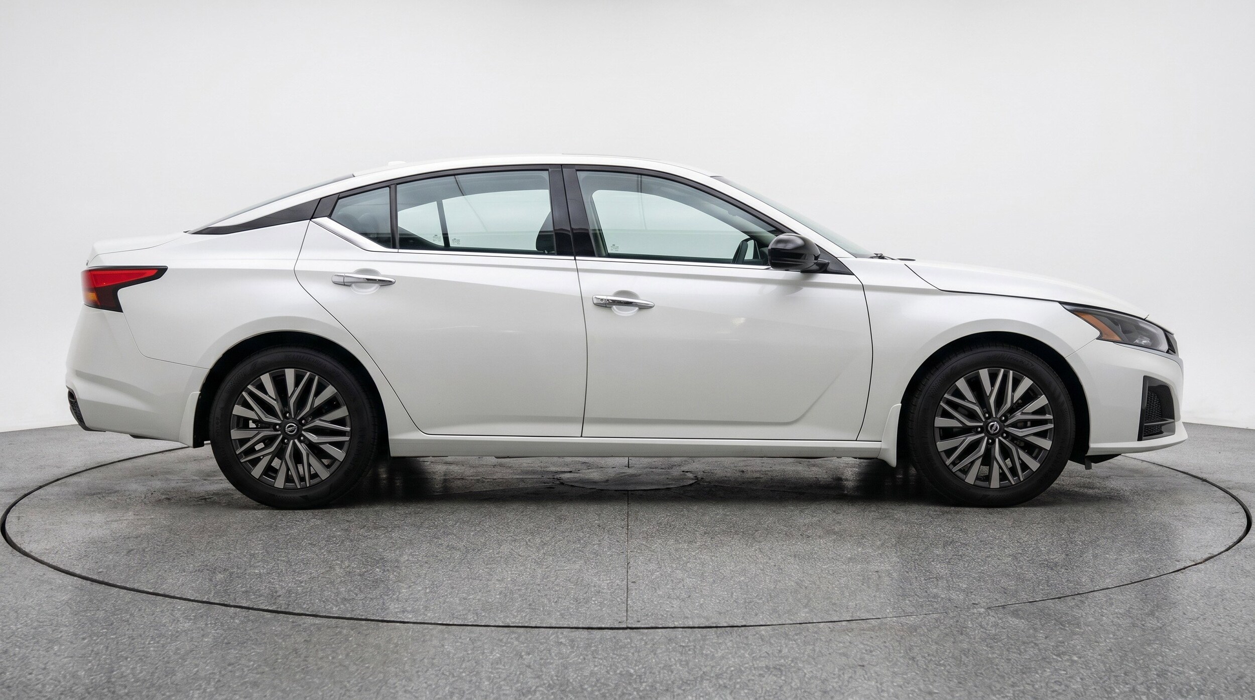 Thumbnail: 2025 Nissan Altima - 11