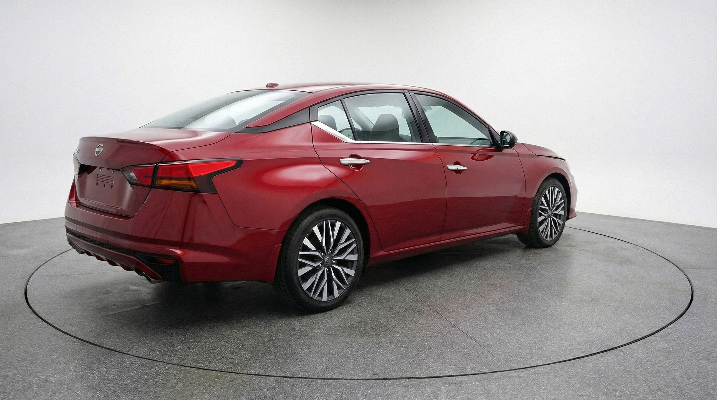 Thumbnail: 2025 Nissan Altima - 9