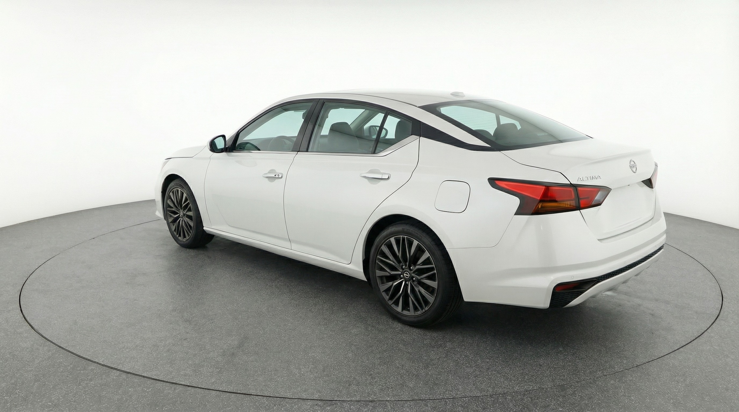 Thumbnail: 2025 Nissan Altima - 5