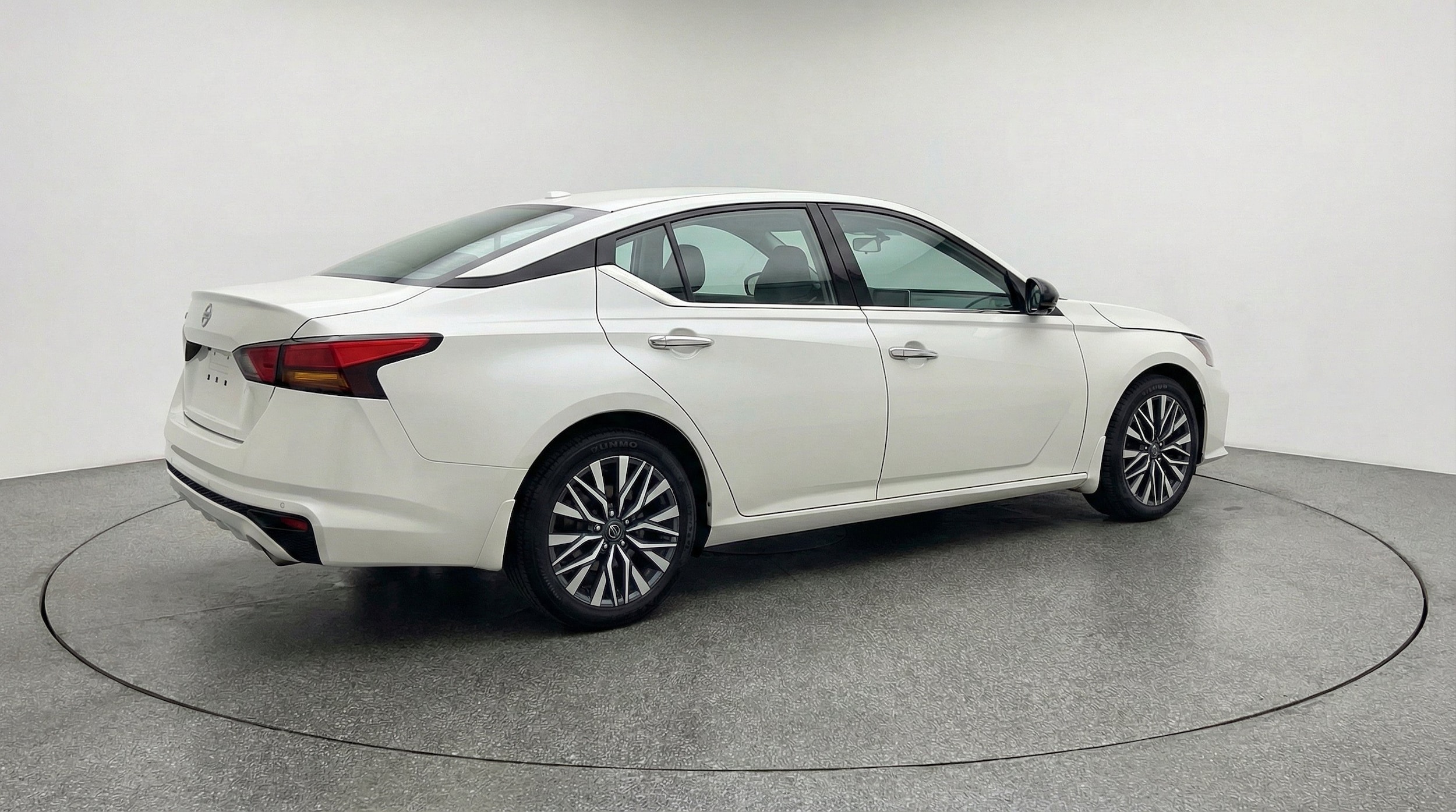 Thumbnail: 2025 Nissan Altima - 9