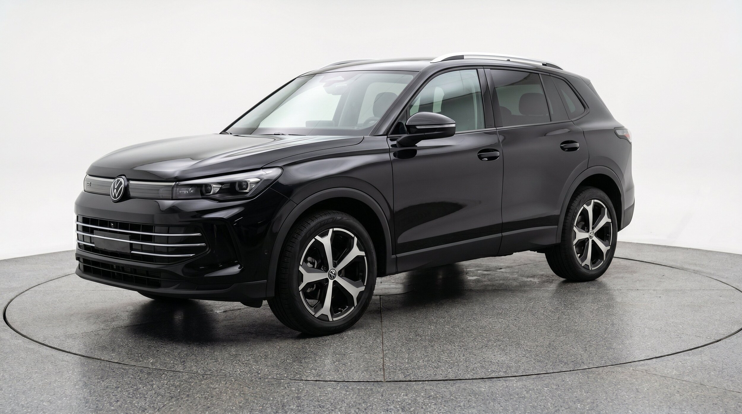 Thumbnail: 2026 Volkswagen Tiguan - 3