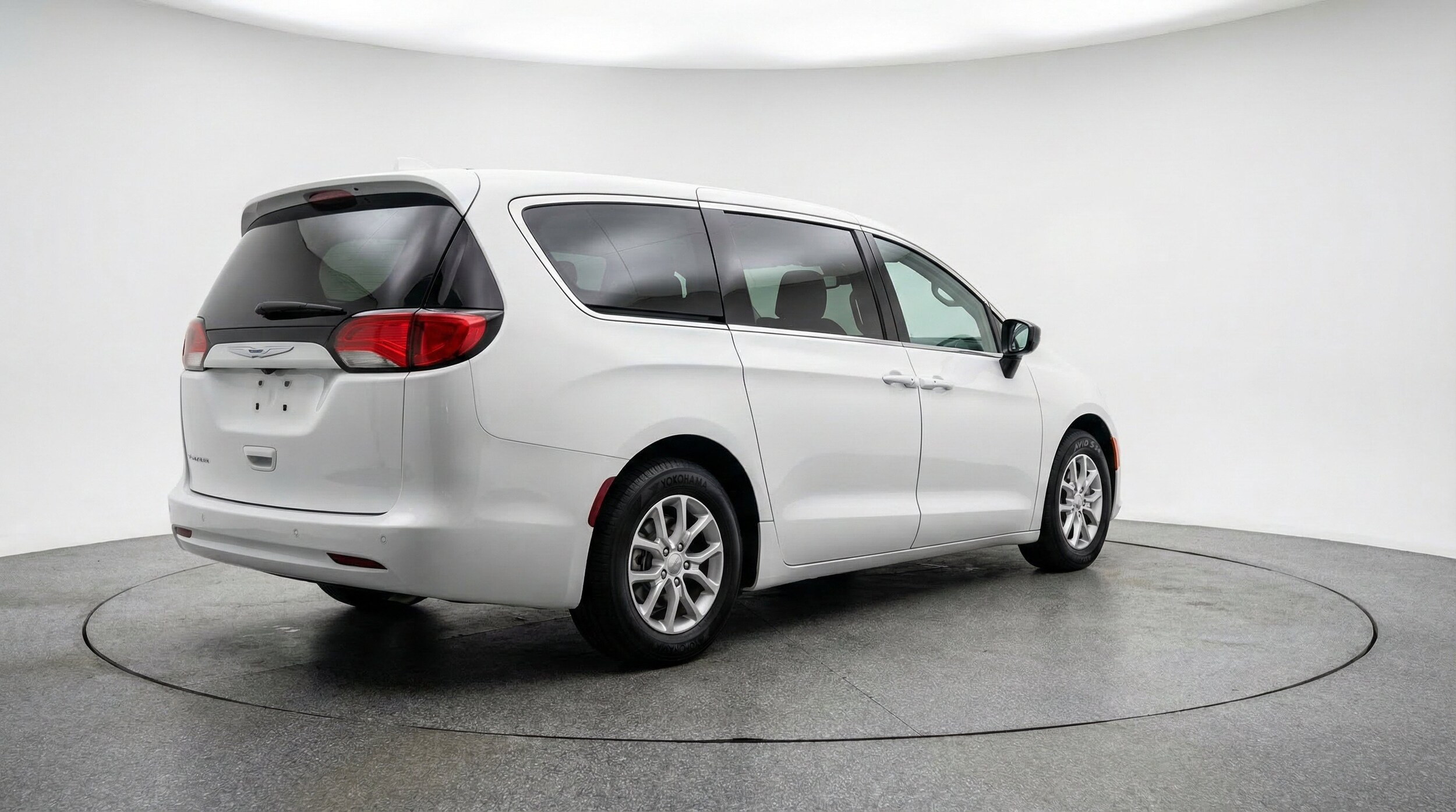 Thumbnail: 2024 Chrysler Voyager - 9