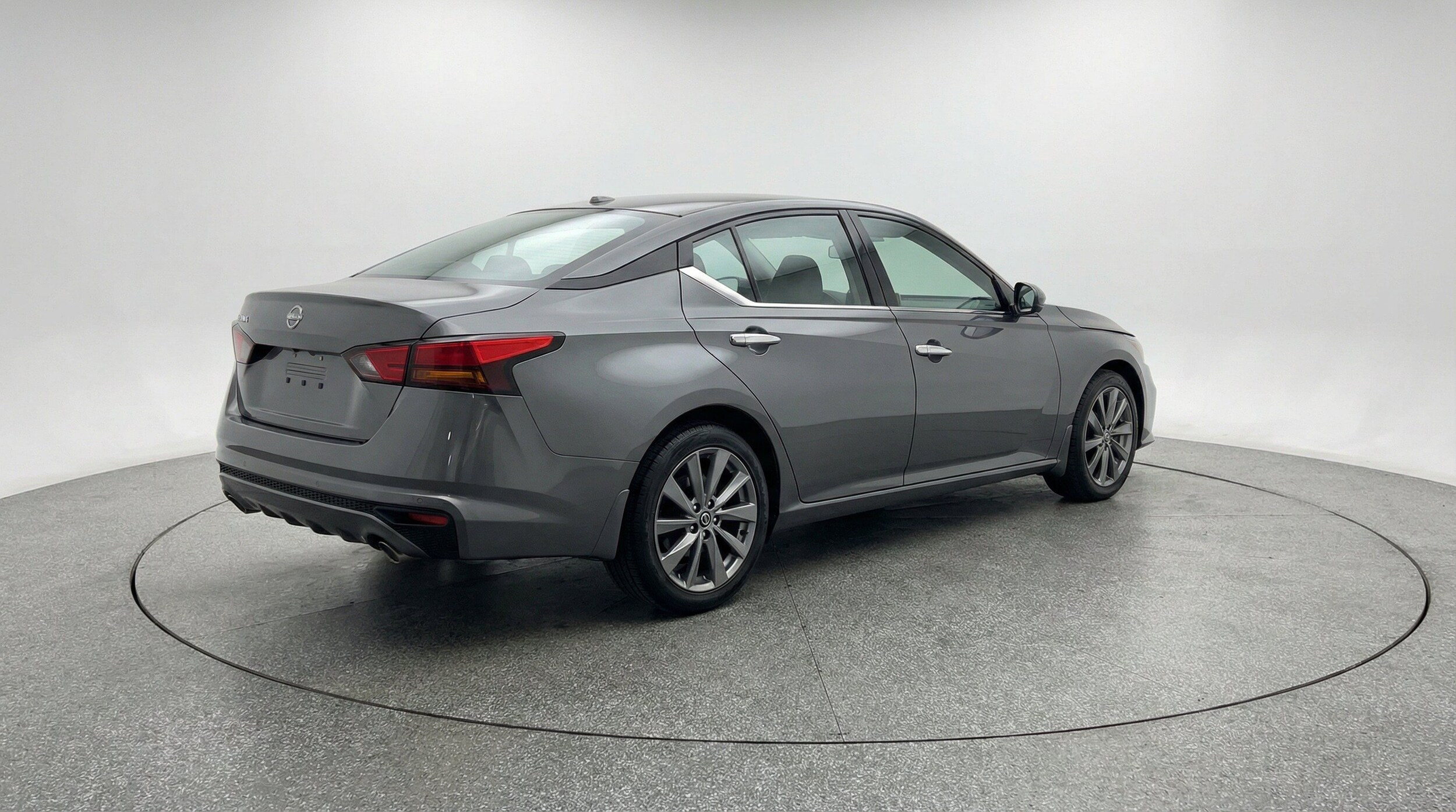 Thumbnail: 2025 Nissan Altima - 9