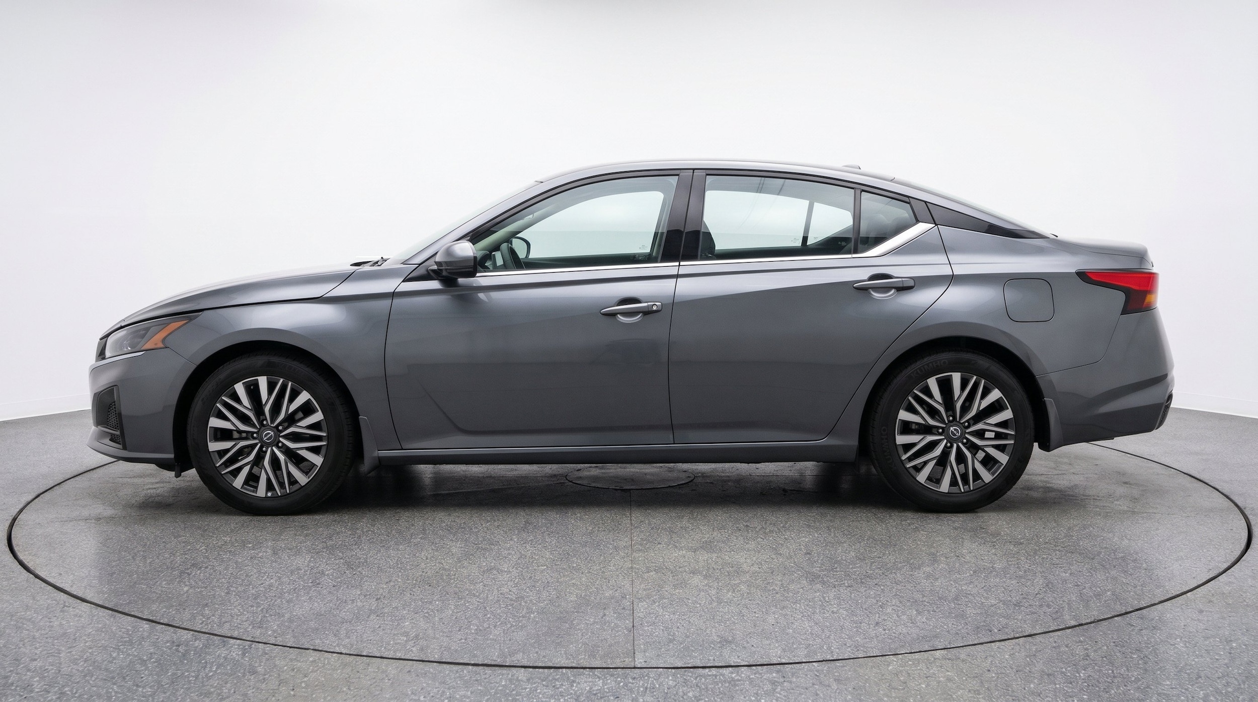 Thumbnail: 2025 Nissan Altima - 5