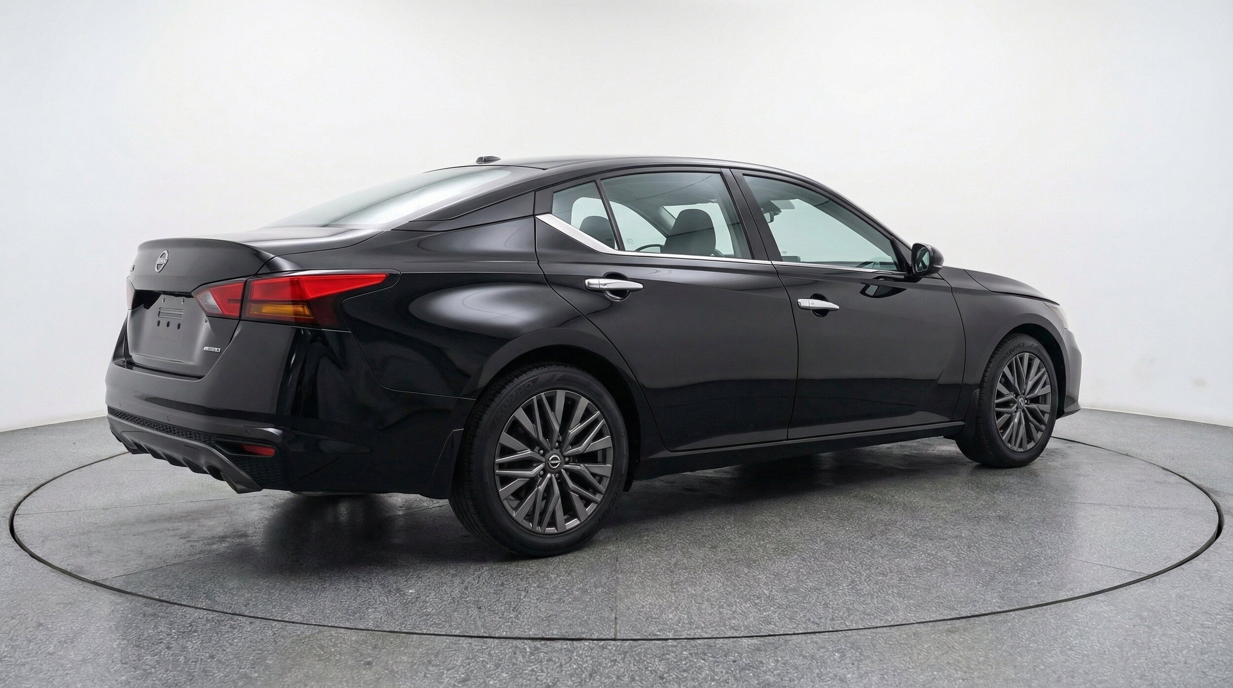 Thumbnail: 2025 Nissan Altima - 9