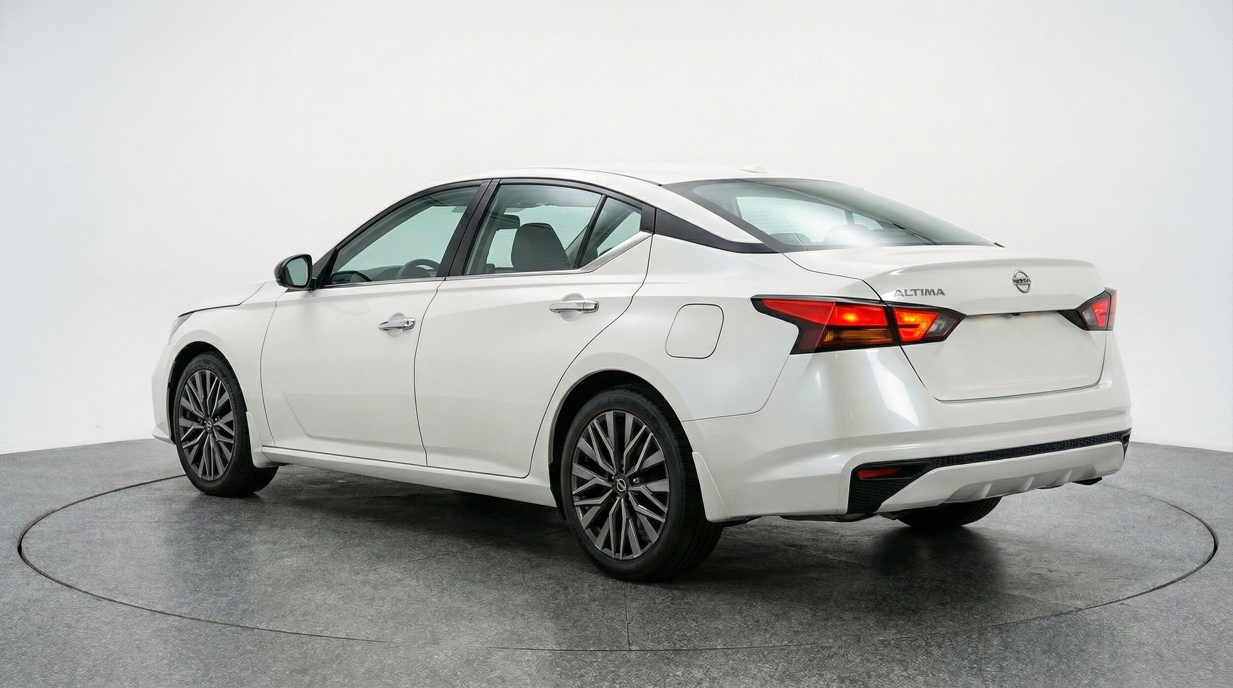 Thumbnail: 2025 Nissan Altima - 6