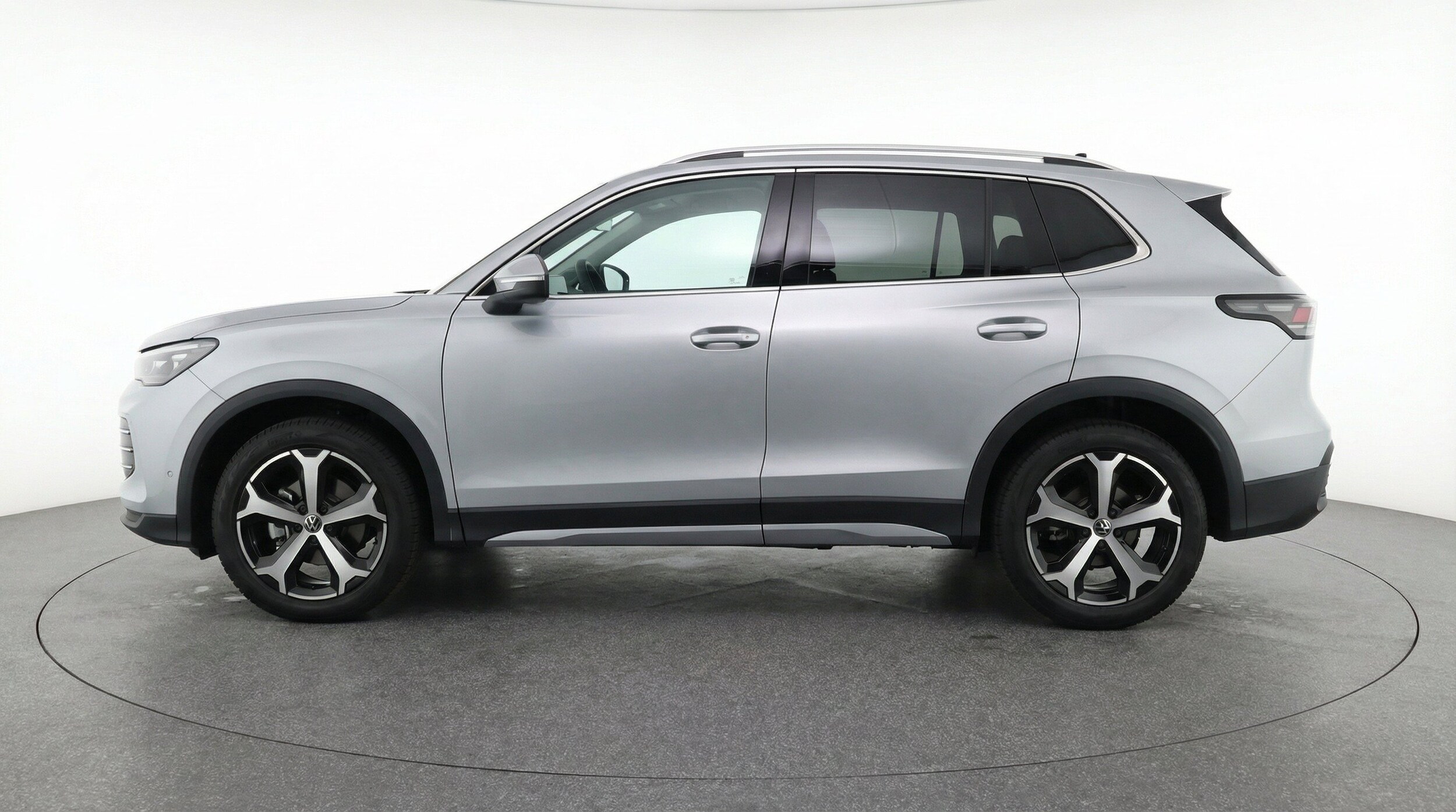 Thumbnail: 2026 Volkswagen Tiguan - 5