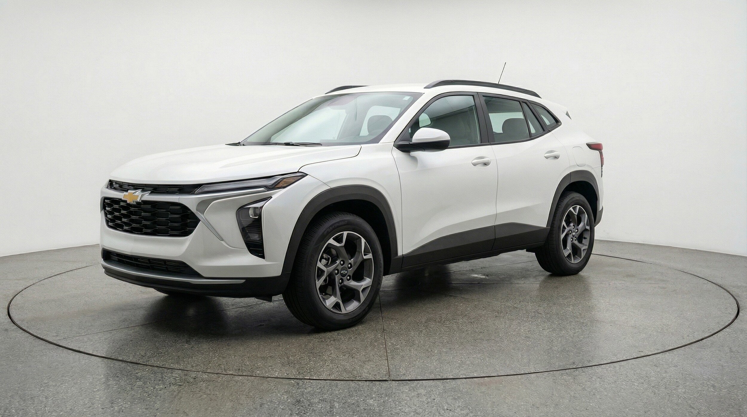 Thumbnail: 2025 Chevrolet Trax - 3