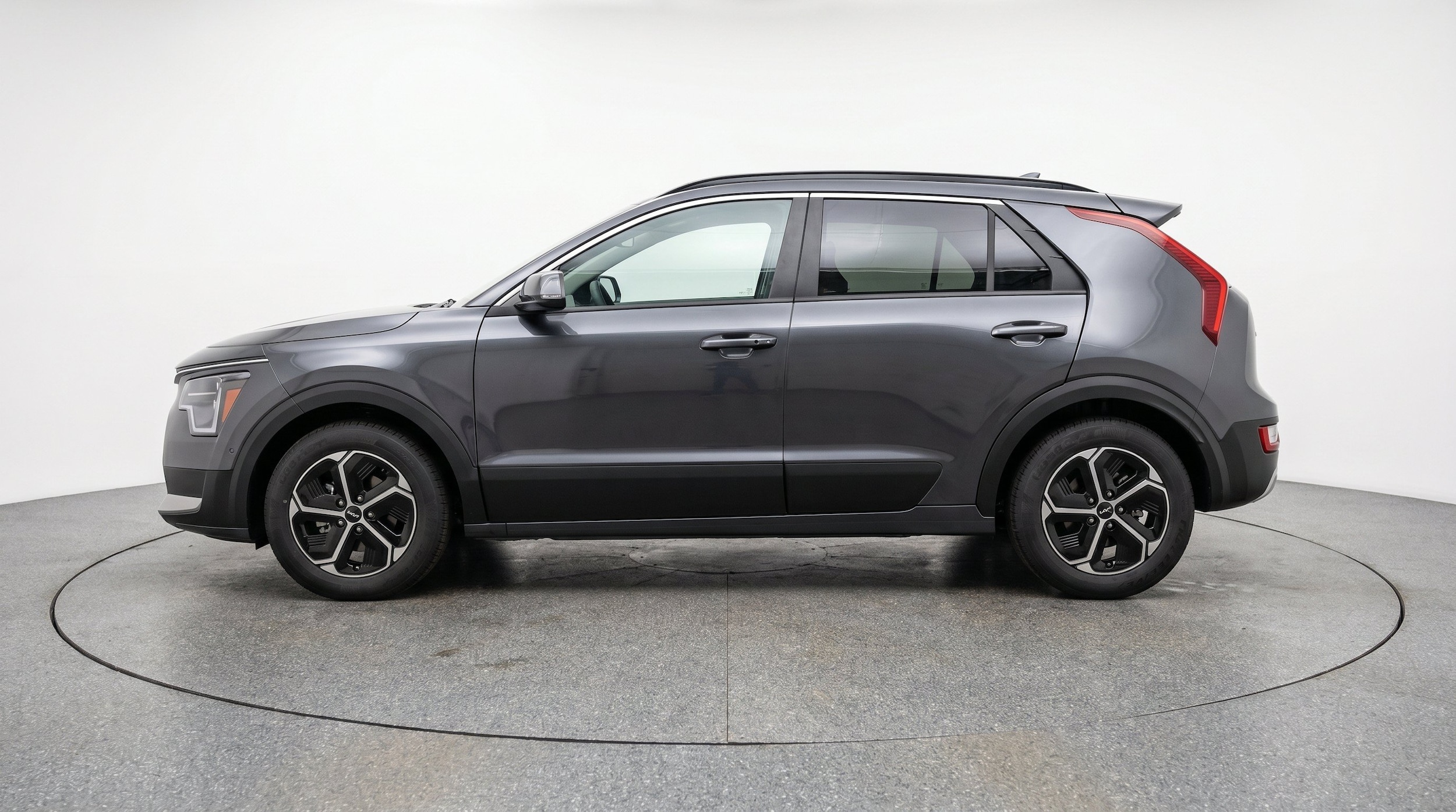 Thumbnail: 2026 Kia Niro - 5