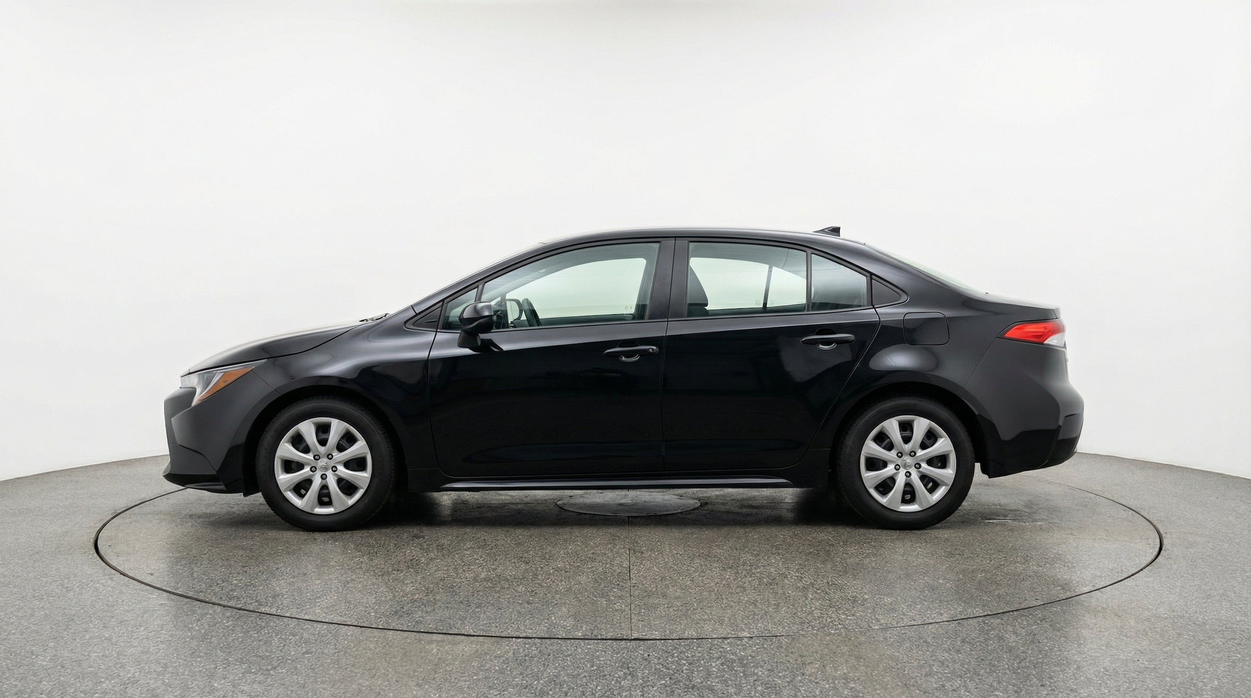 Thumbnail: 2025 Toyota Corolla - 5